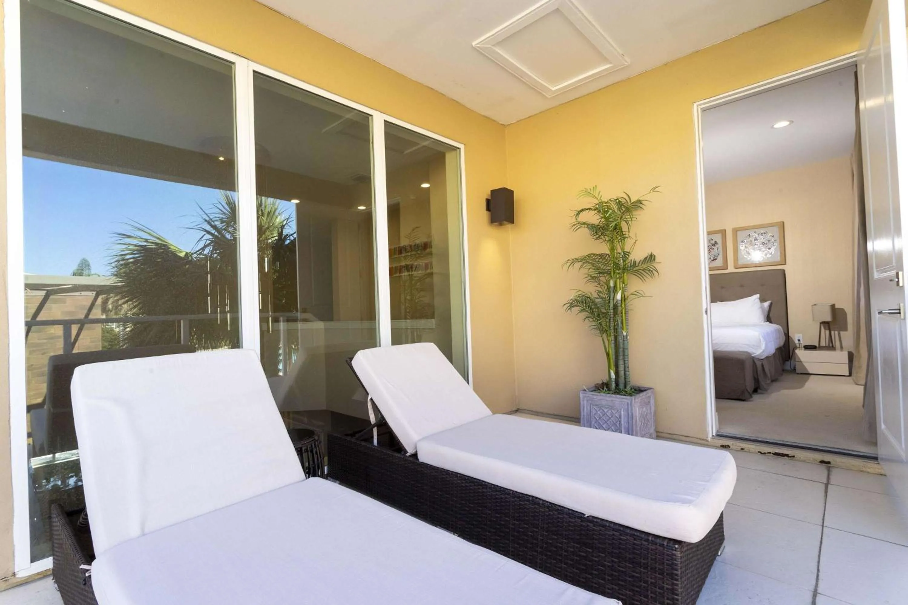 Bed in Gorgeous 4 Bd Close to Disney @ Magic Village 3114