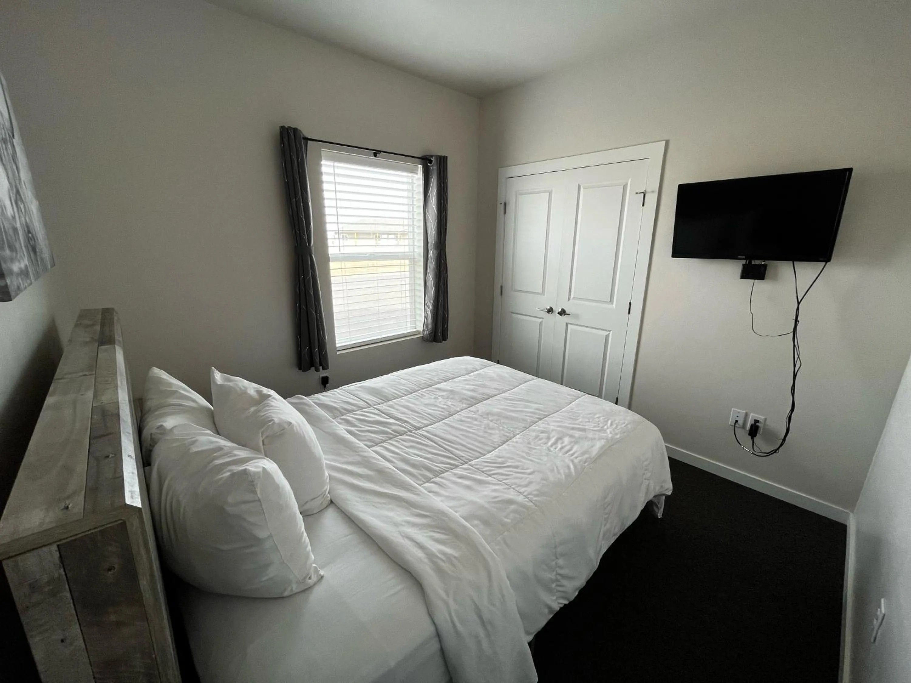 Bedroom in Longhorn Flats