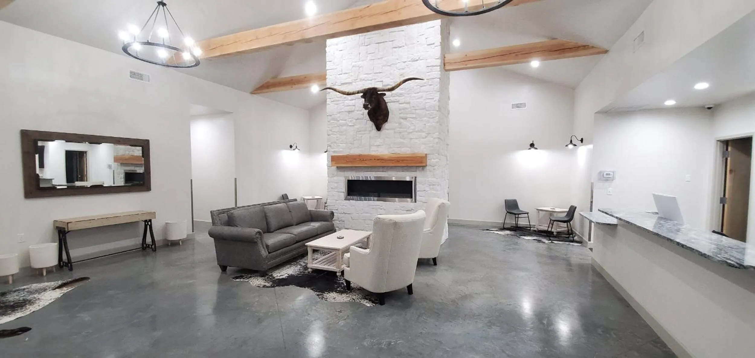 Lobby or reception in Longhorn Flats