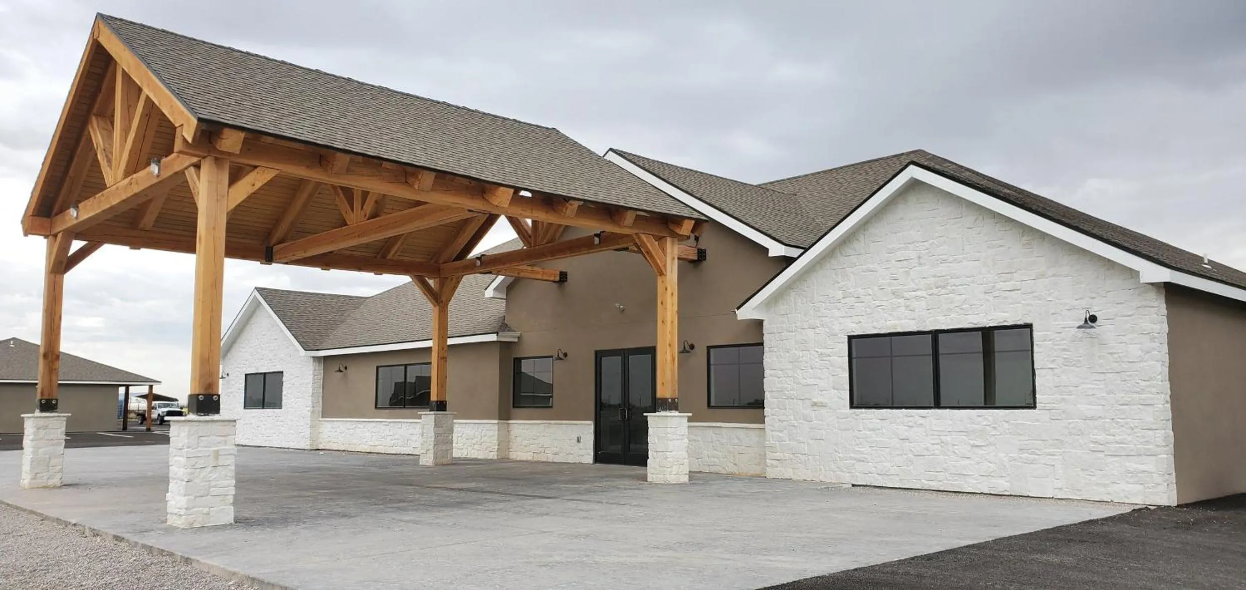 Property building in Longhorn Flats