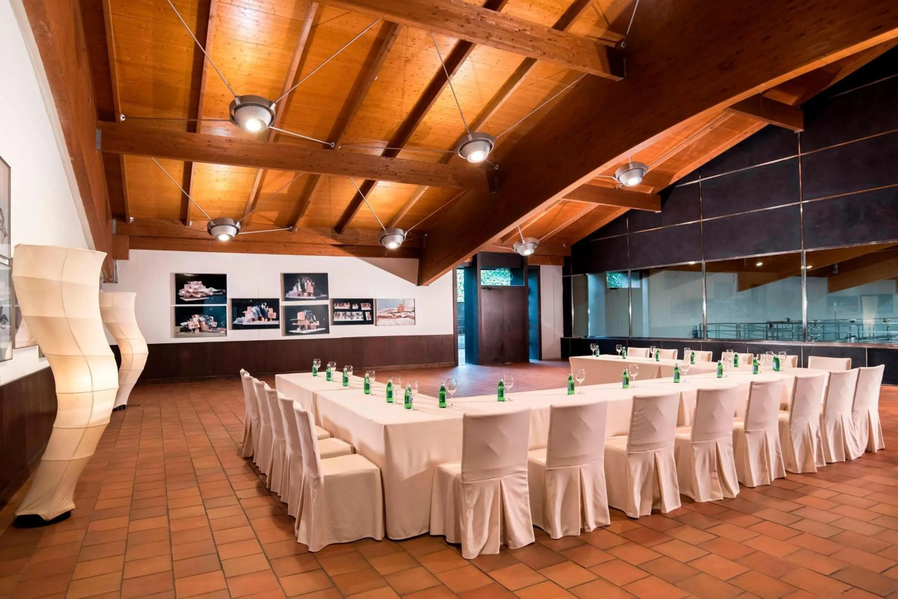 Meeting/conference room in Hotel Marqués de Riscal, a Luxury Collection Hotel, Elciego