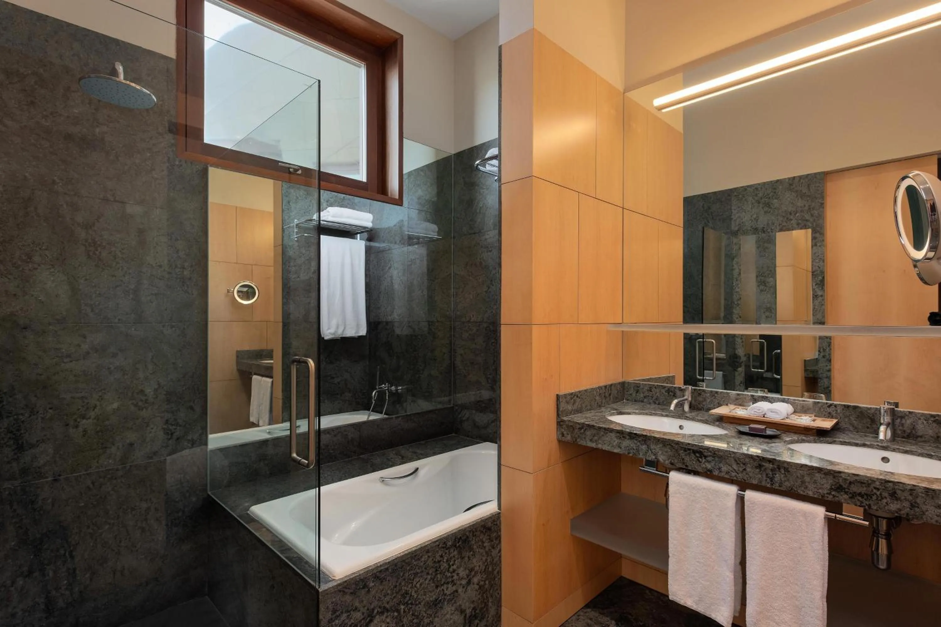 Bathroom in Hotel Marqués de Riscal, a Luxury Collection Hotel, Elciego