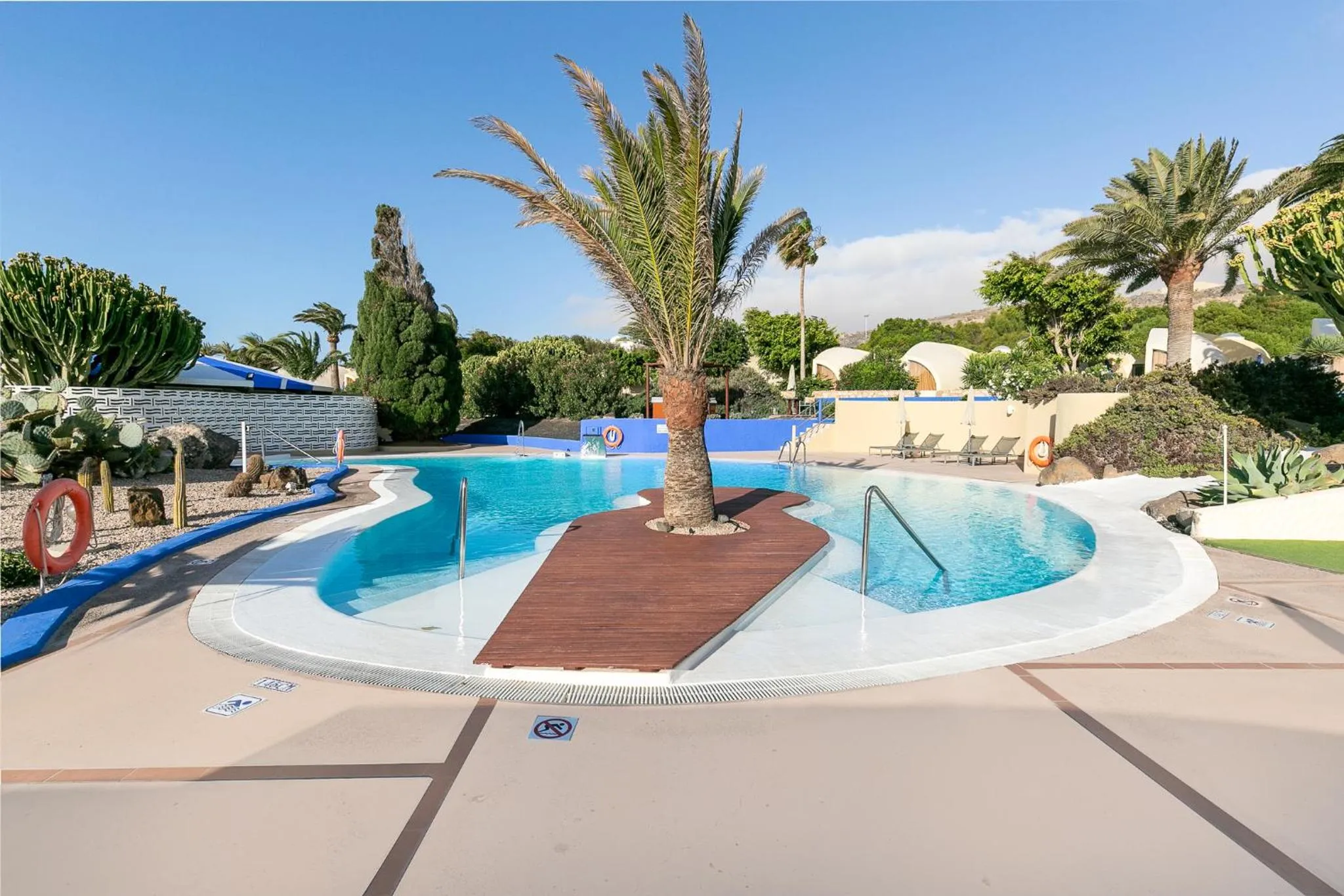 Pool view in Hotel LIVVO Risco del Gato Suites