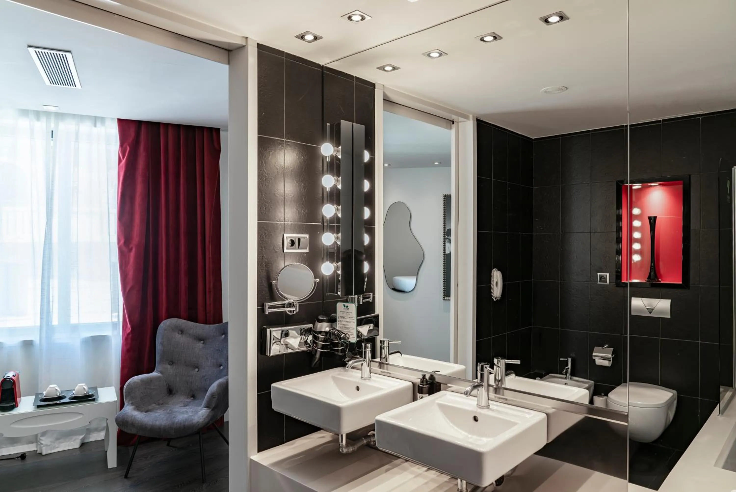 Bathroom in Vincci Vía - 66