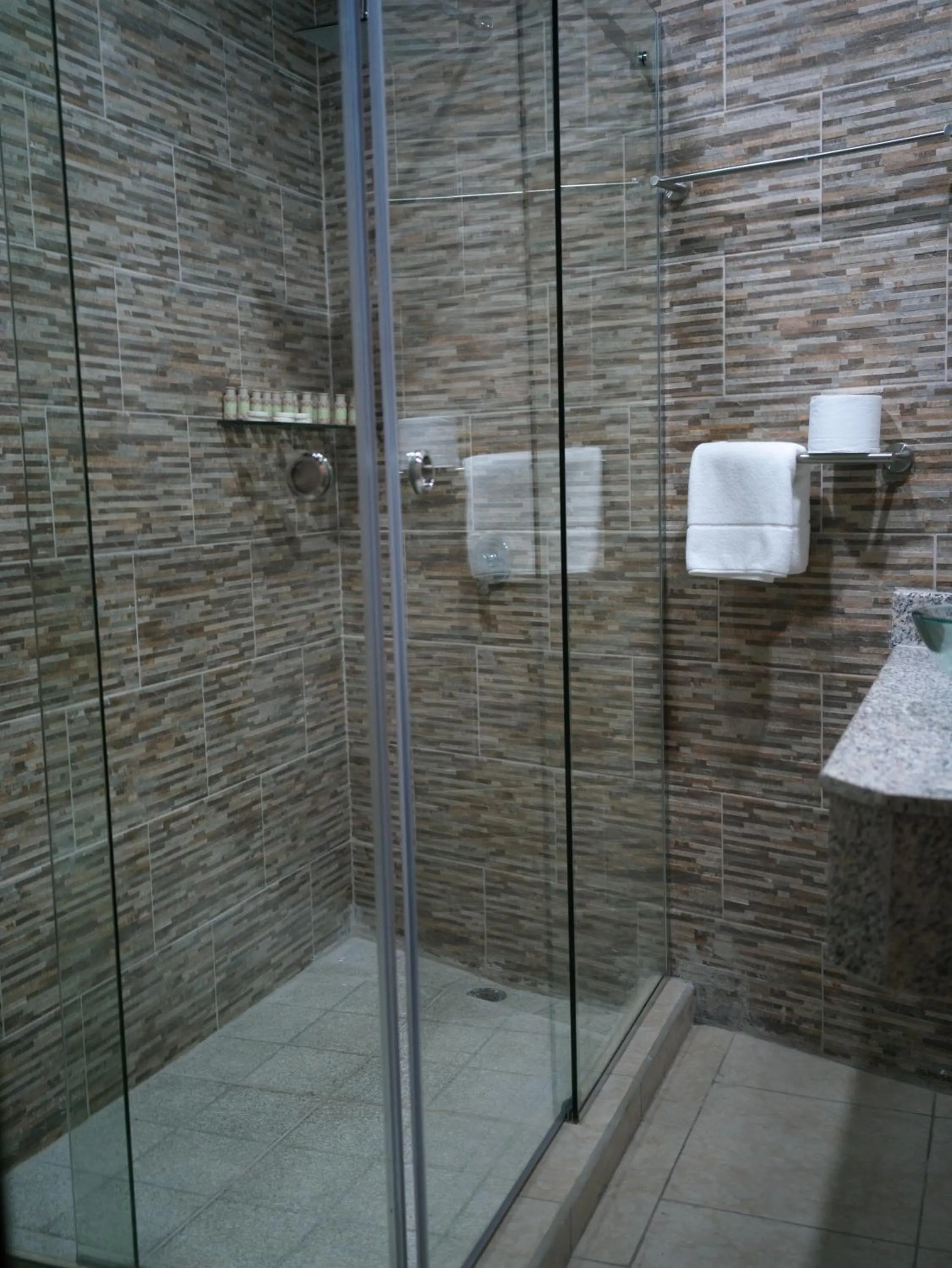 Shower in ROCCA VENTO