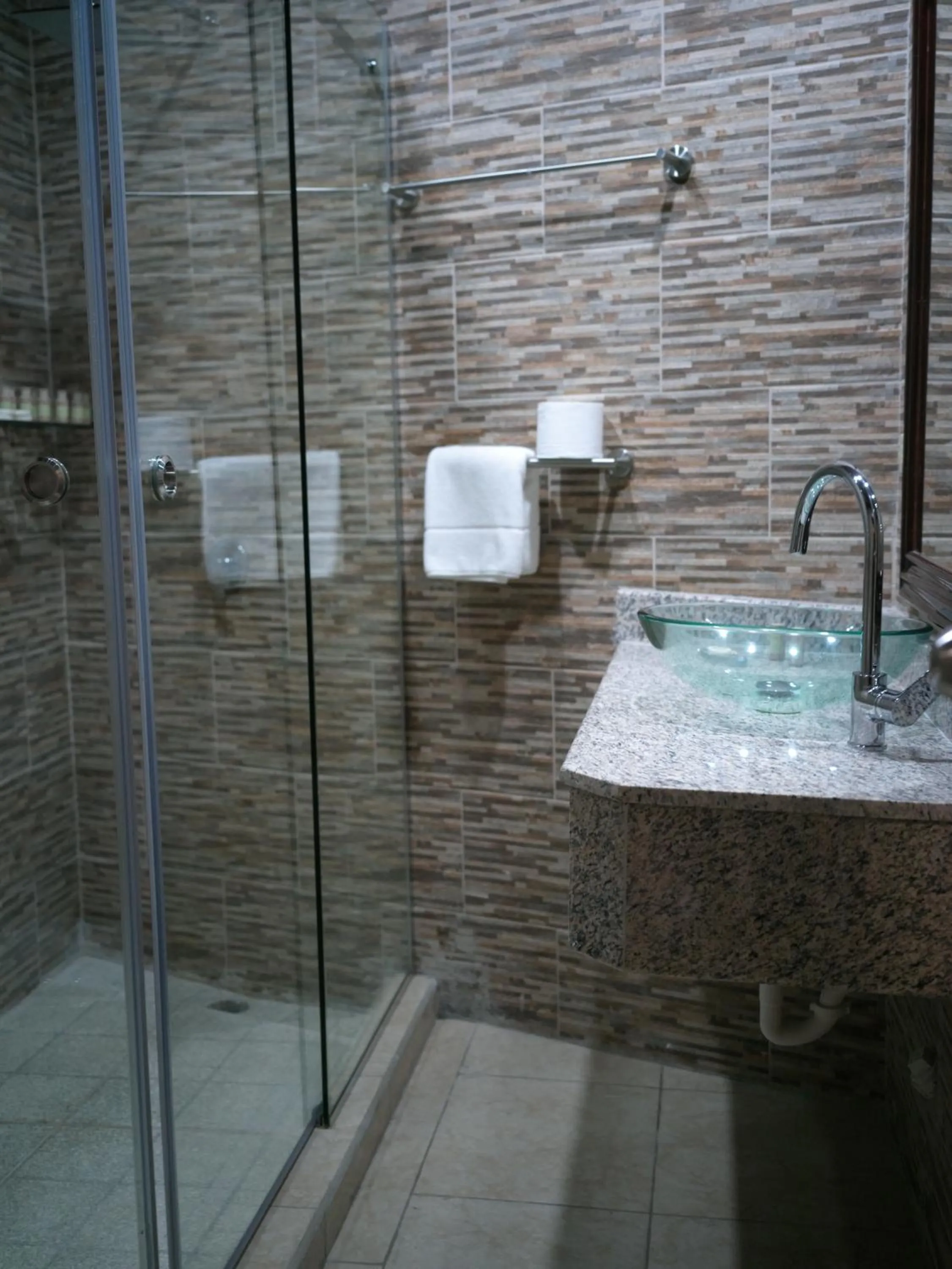 Shower in ROCCA VENTO