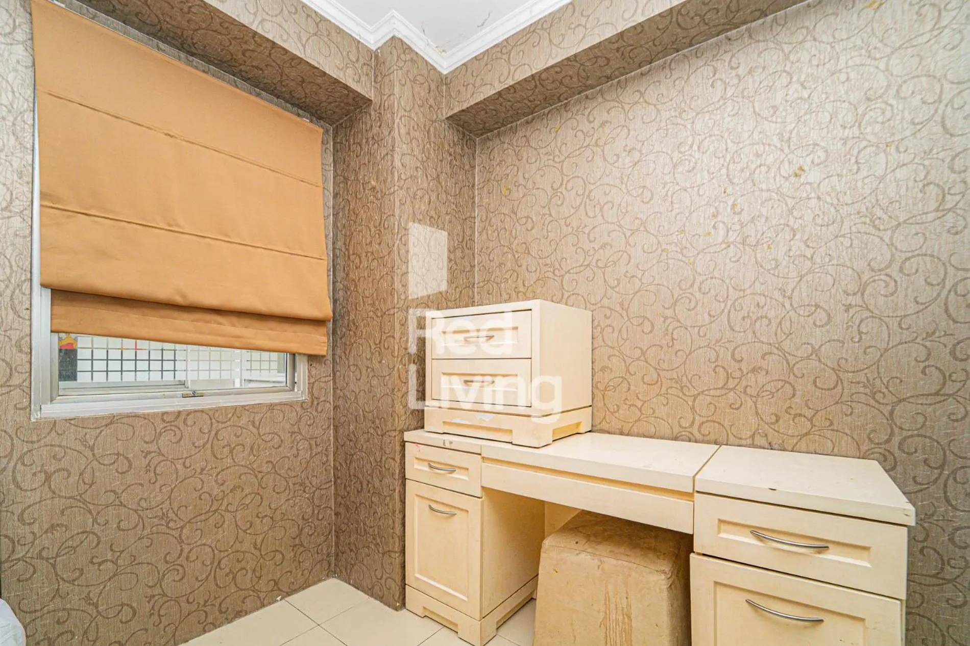 wardrobe in RedLiving Apartemen Kalibata City - Homy Jasen Tower Jasmine