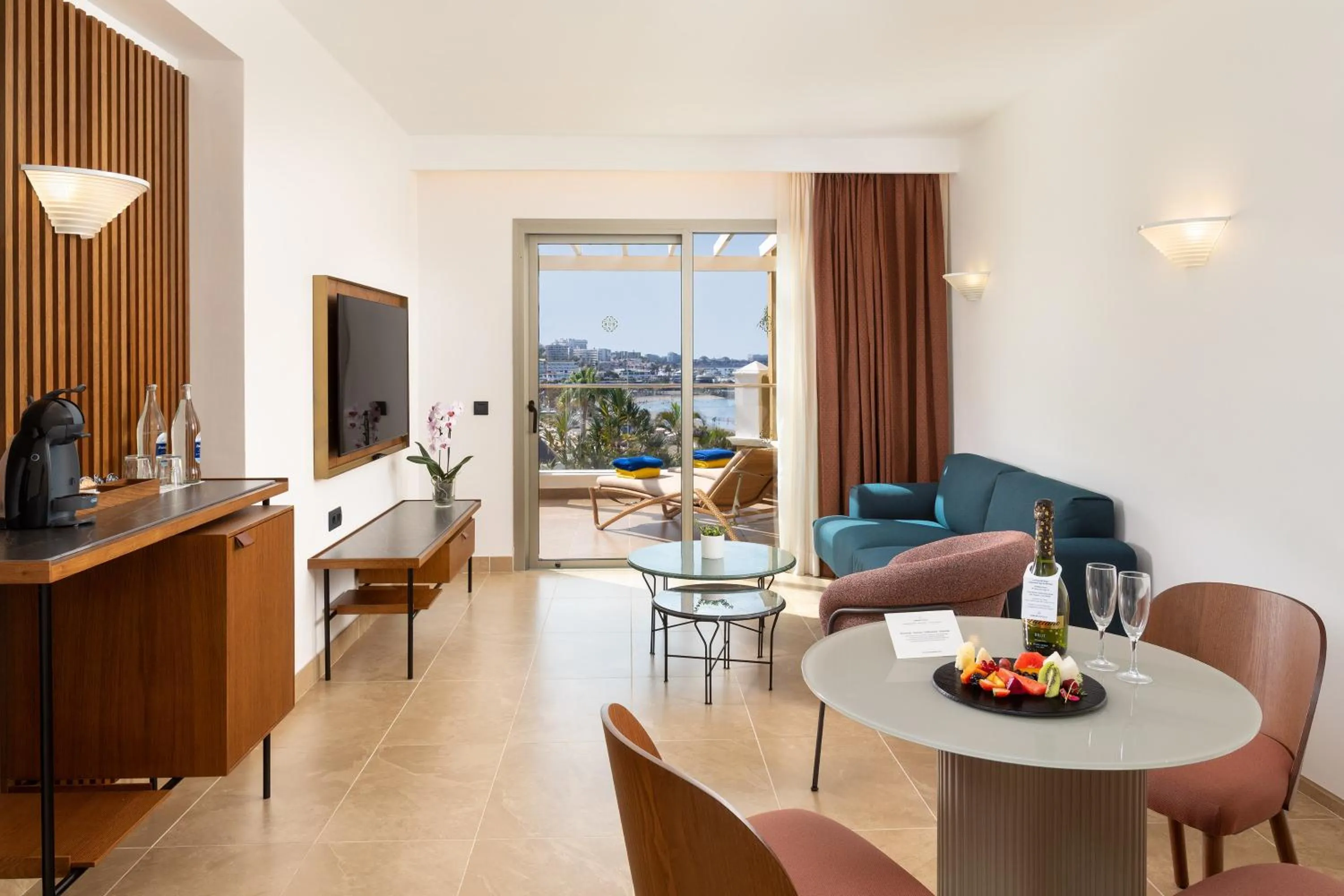 Living room in Adrián Hoteles Jardines de Nivaria