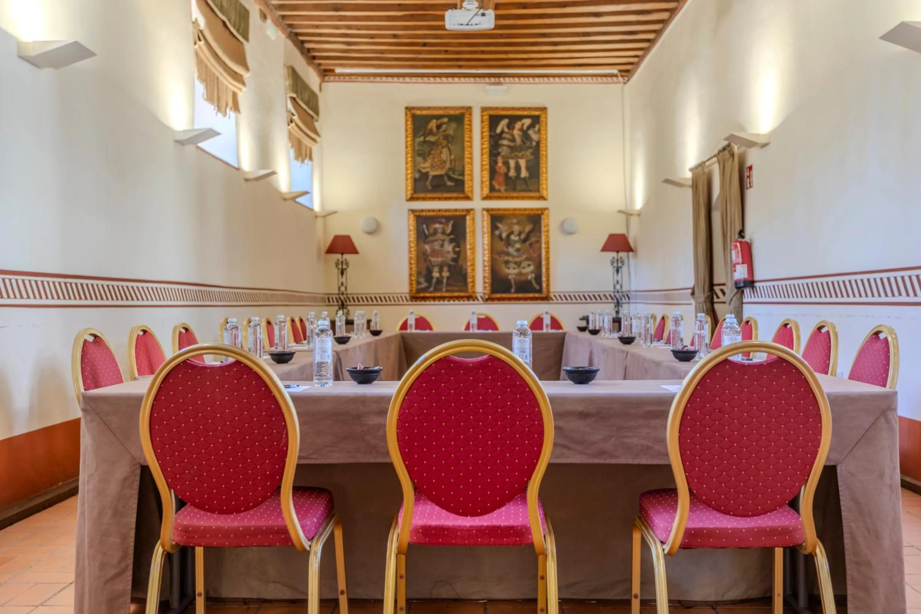 Meeting/conference room in Hotel San Antonio el Real