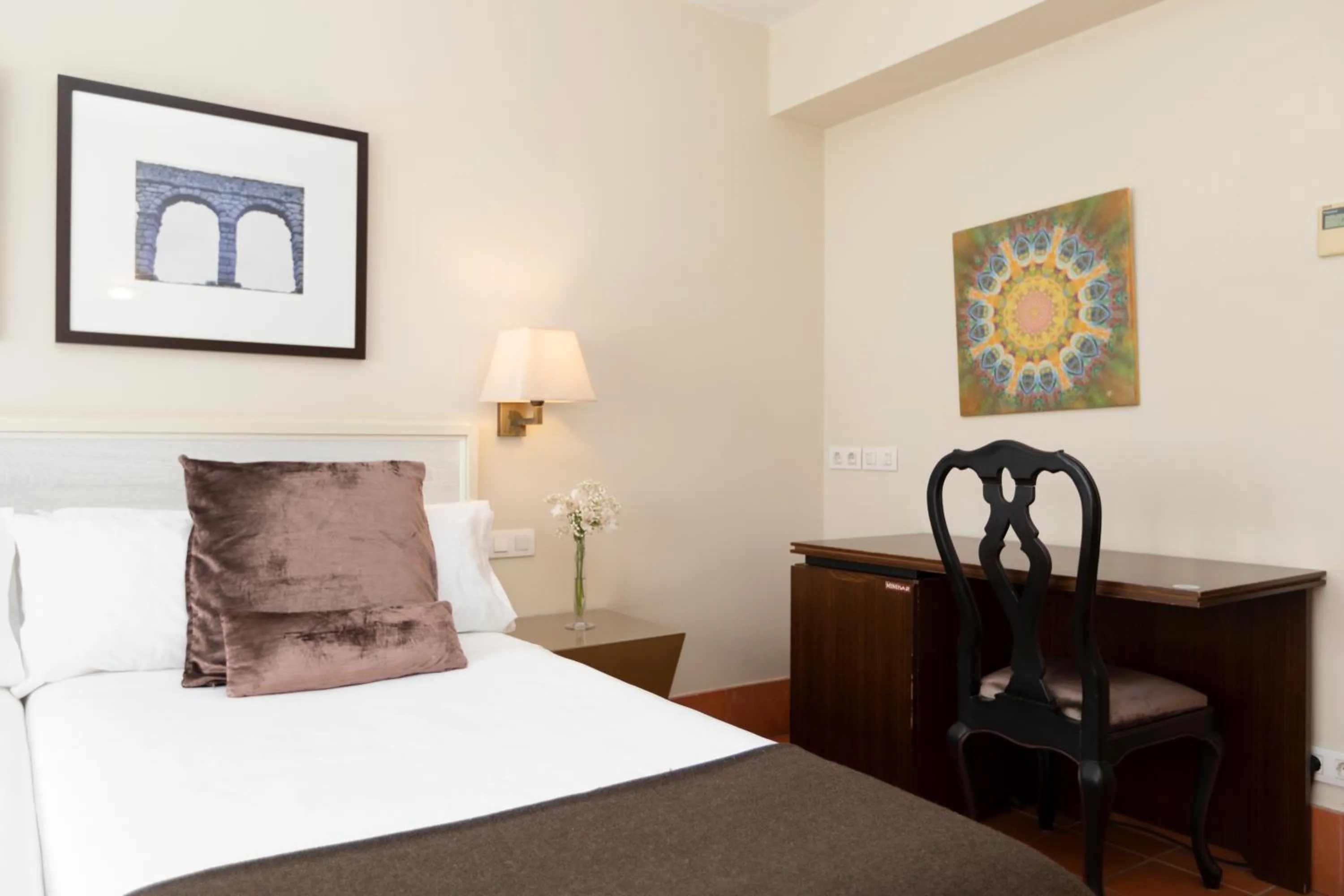 Bed in Hotel San Antonio el Real