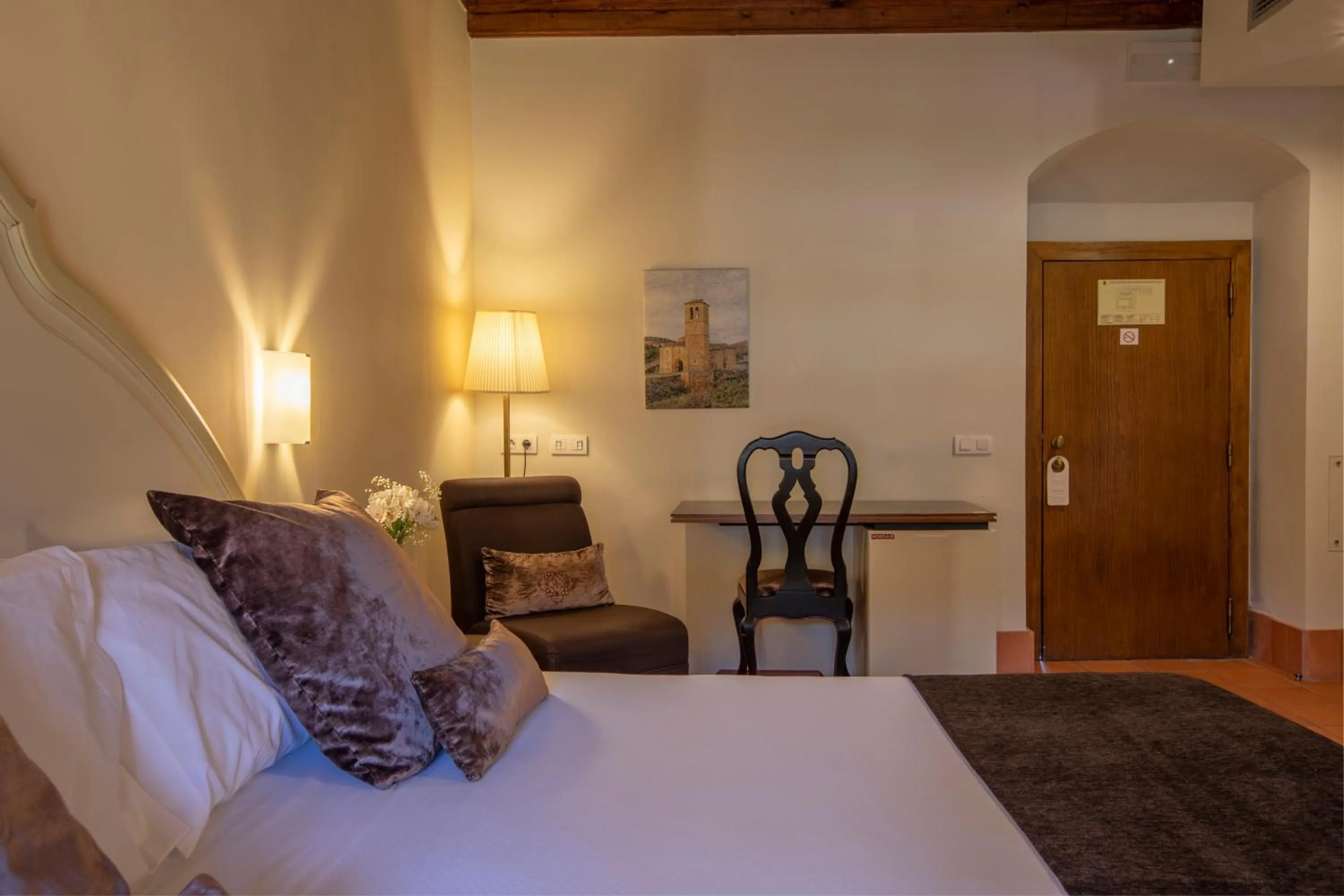 Bed in Hotel San Antonio el Real