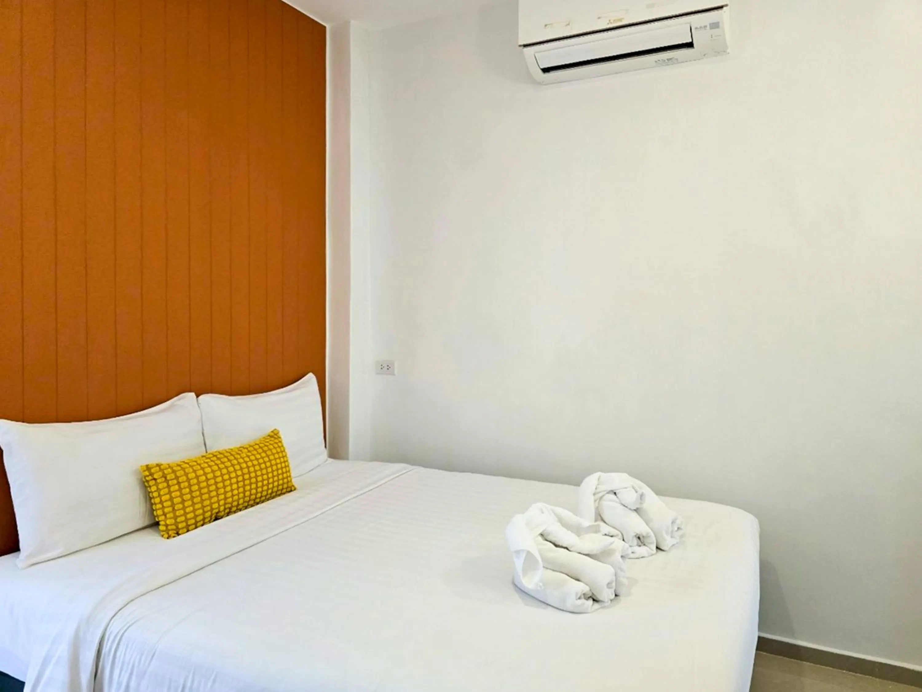 Bedroom, Bed in Kata Forte Resort