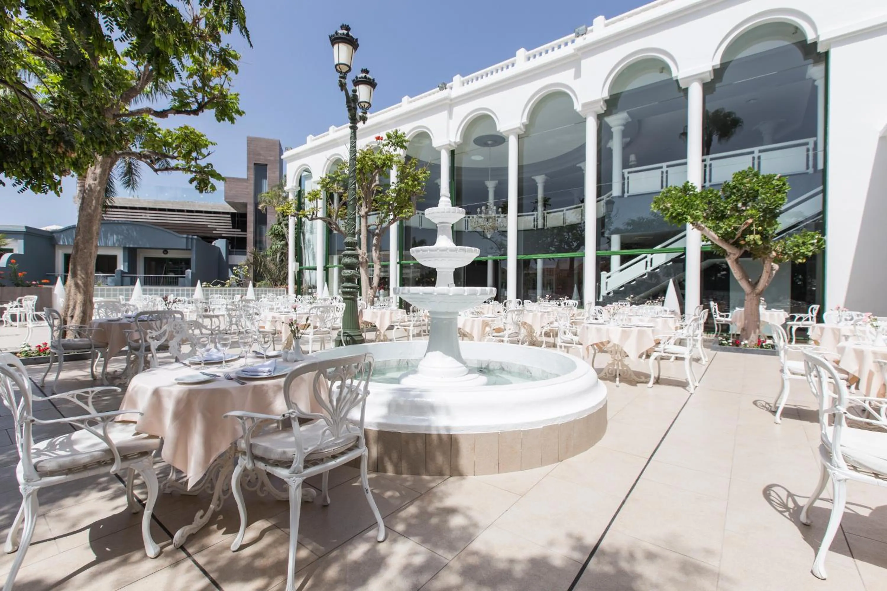 Restaurant/places to eat in Adrián Hoteles Colón Guanahaní Adultos Only