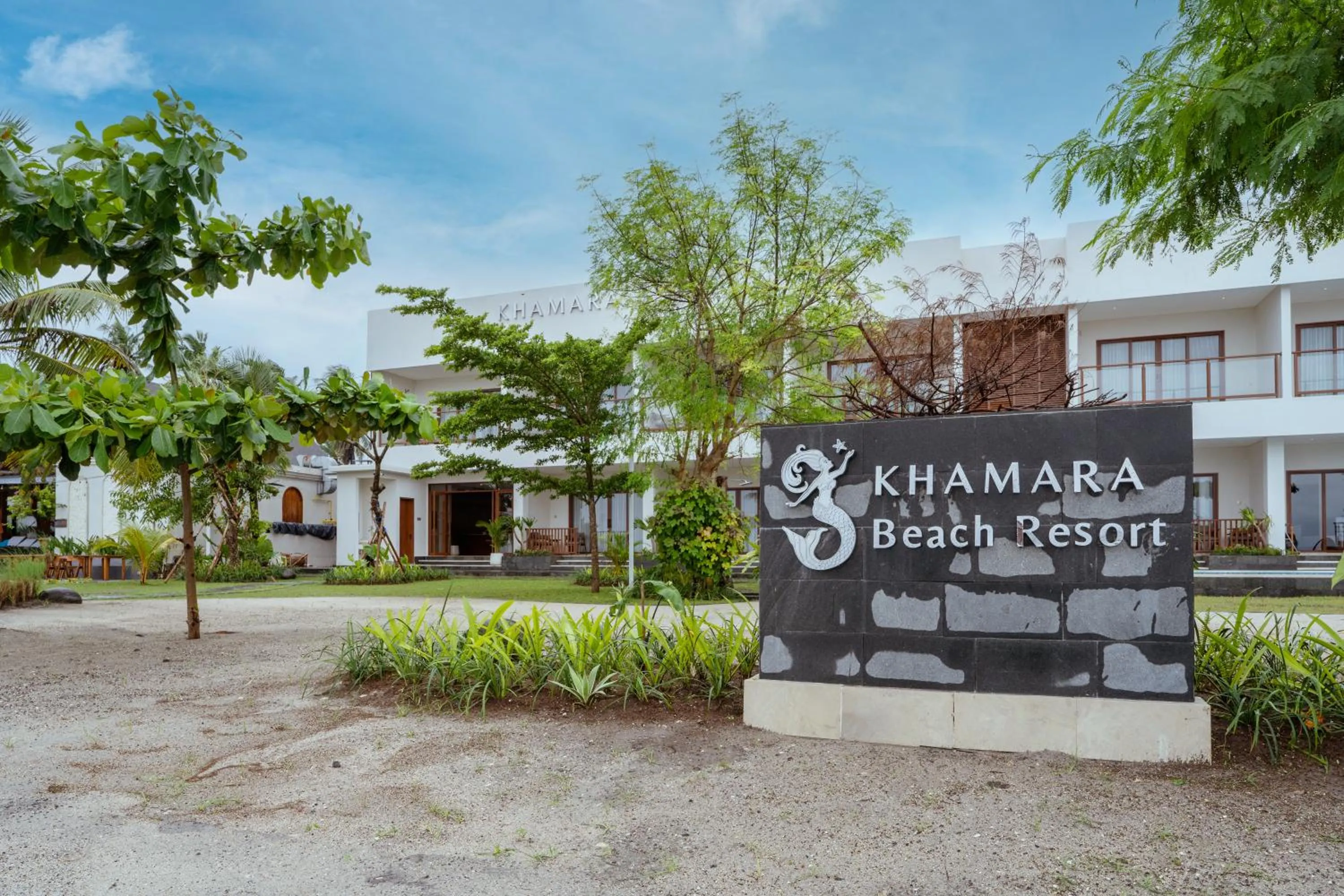 Property building in Khamara Beach Resort
