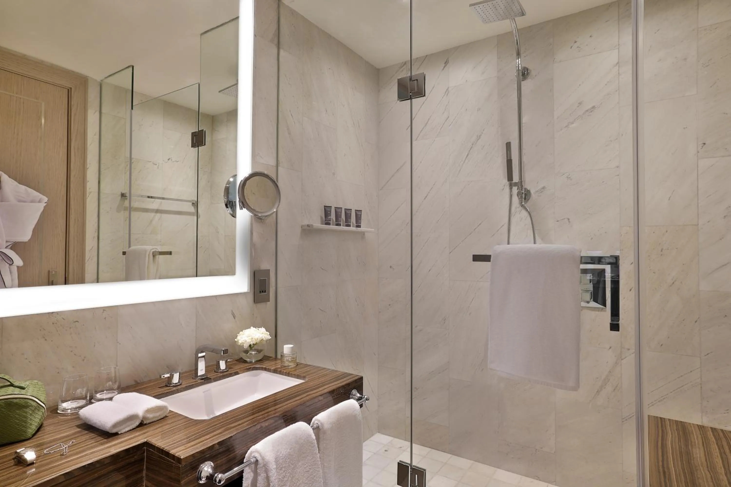 towels in Jumeirah Jabal Omar Makkah