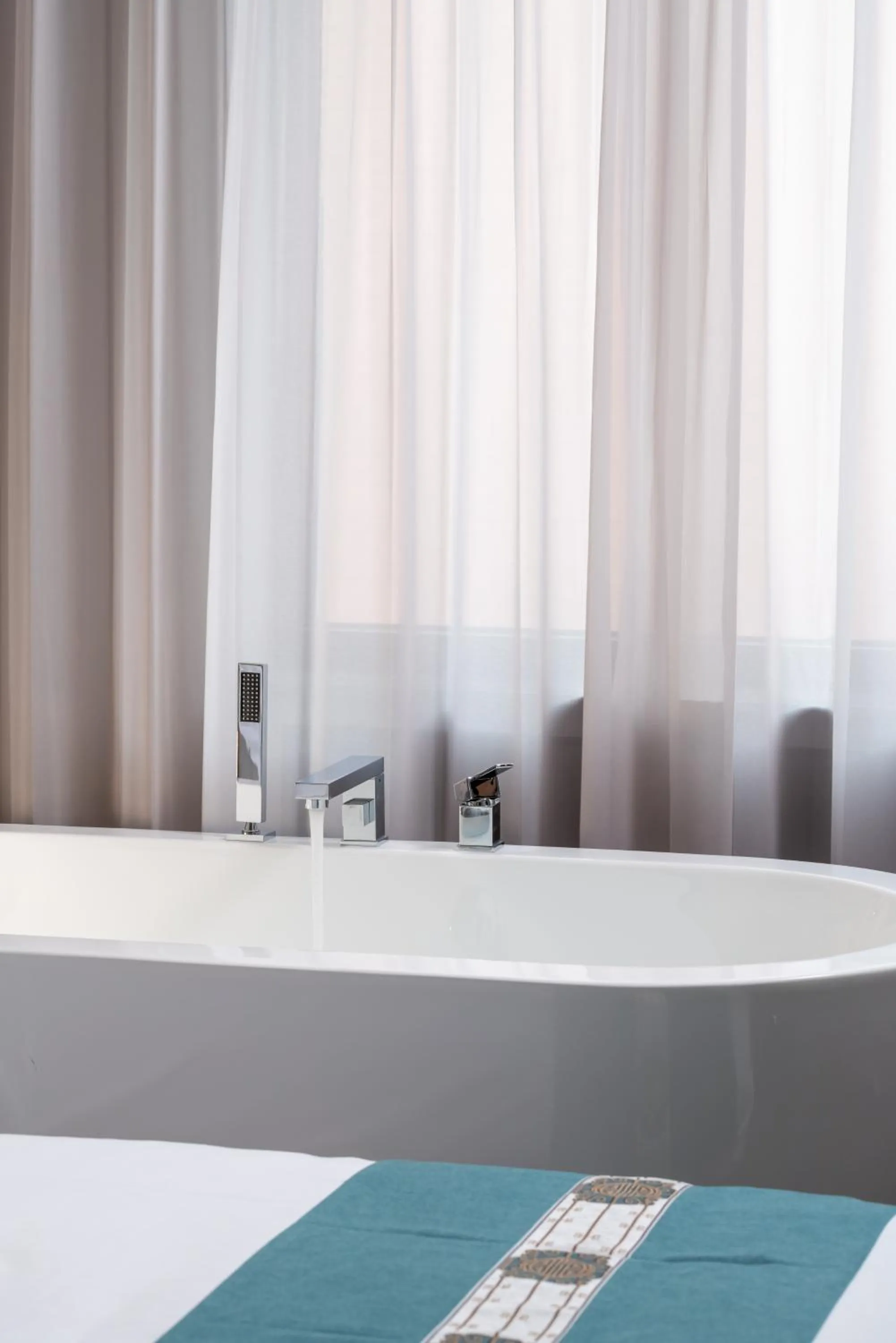 East Sacred Hotel--Beijing Tiananmen Square ,the Forbidden City,Wangfujing Street,Located in the city center