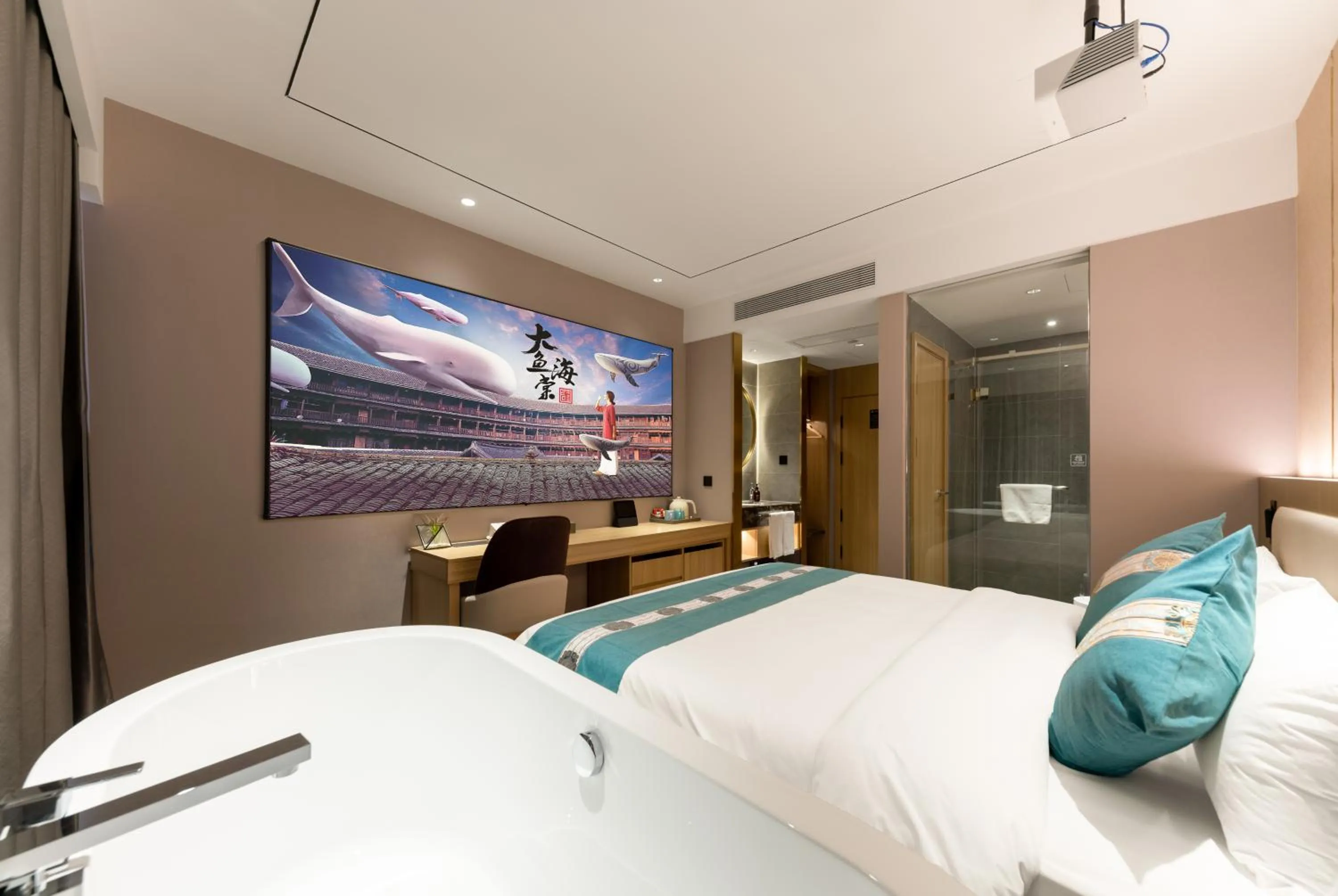 Bed in East Sacred Hotel--Beijing Tiananmen Square ,the Forbidden City,Wangfujing Street,Located in the city center