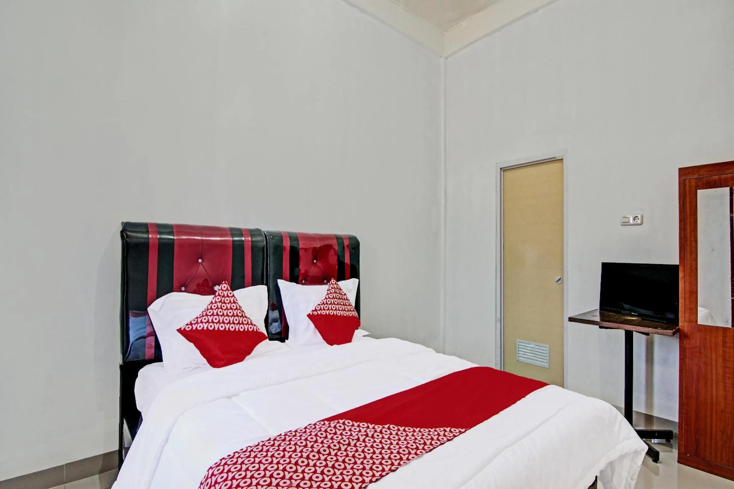 Bedroom, Bed in OYO 92135 A3 Homestay Syariah Executive