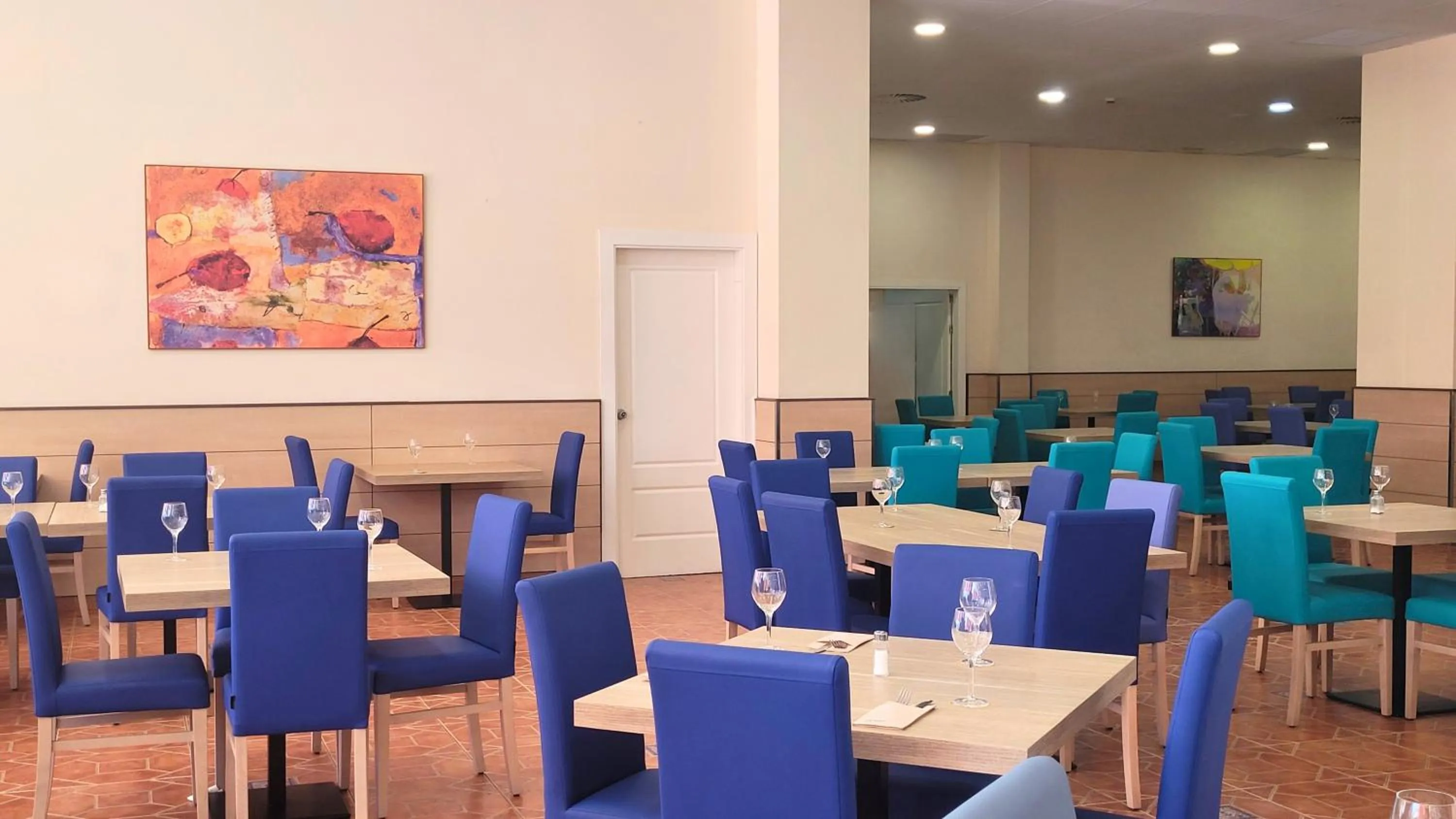 Restaurant/places to eat in Ohtels La Hacienda