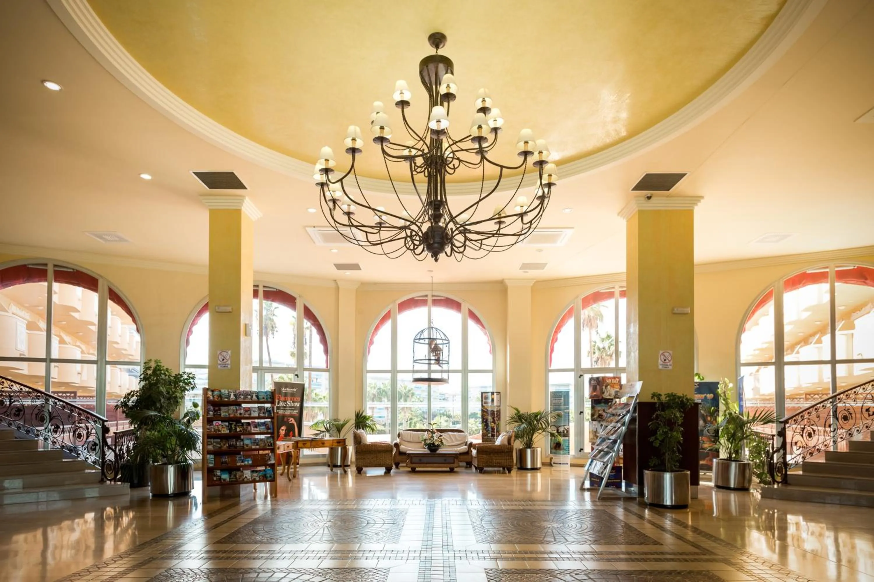 Lobby or reception in Ohtels La Hacienda