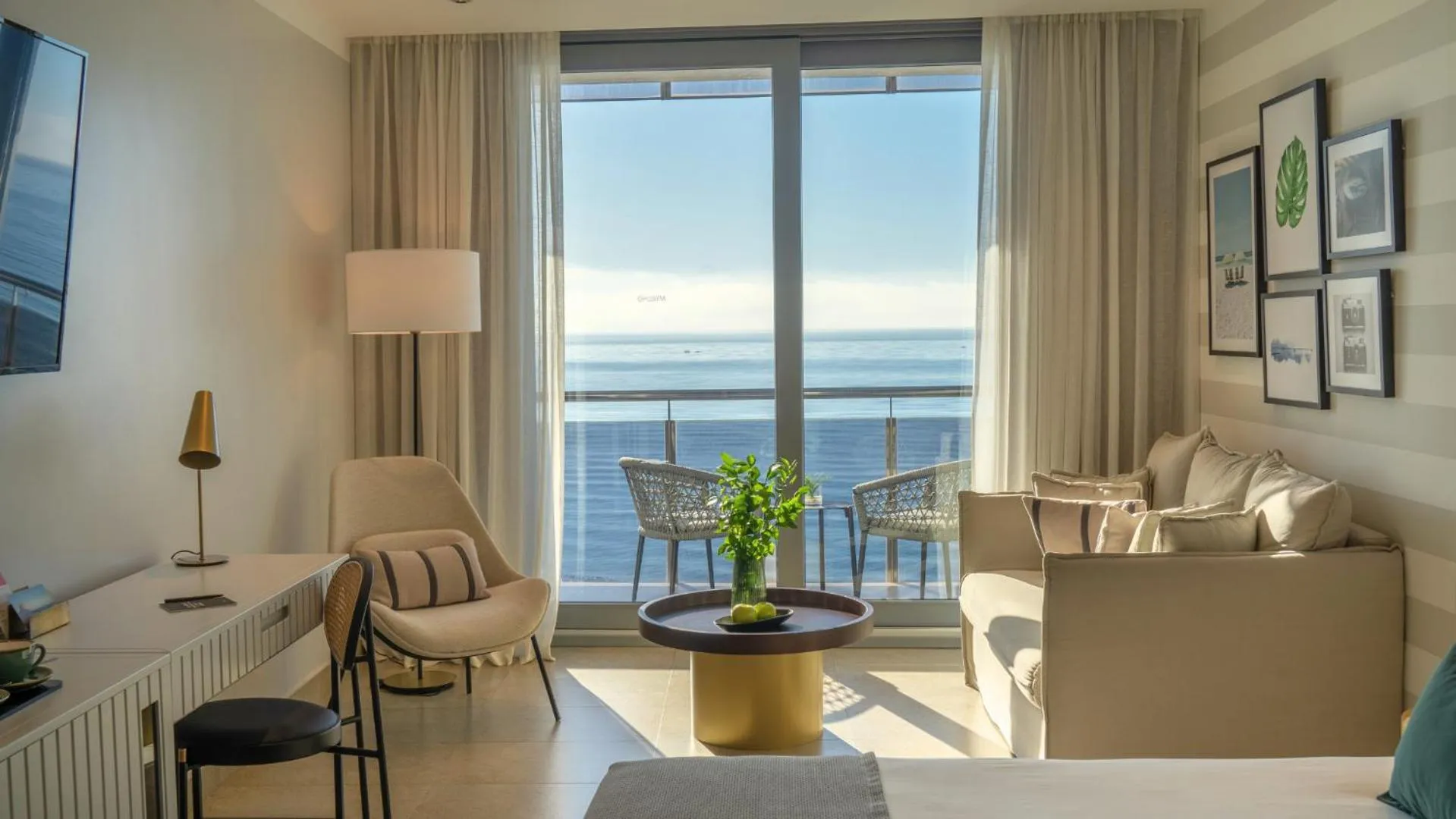 Seating area in SOLYMAR Gran Hotel