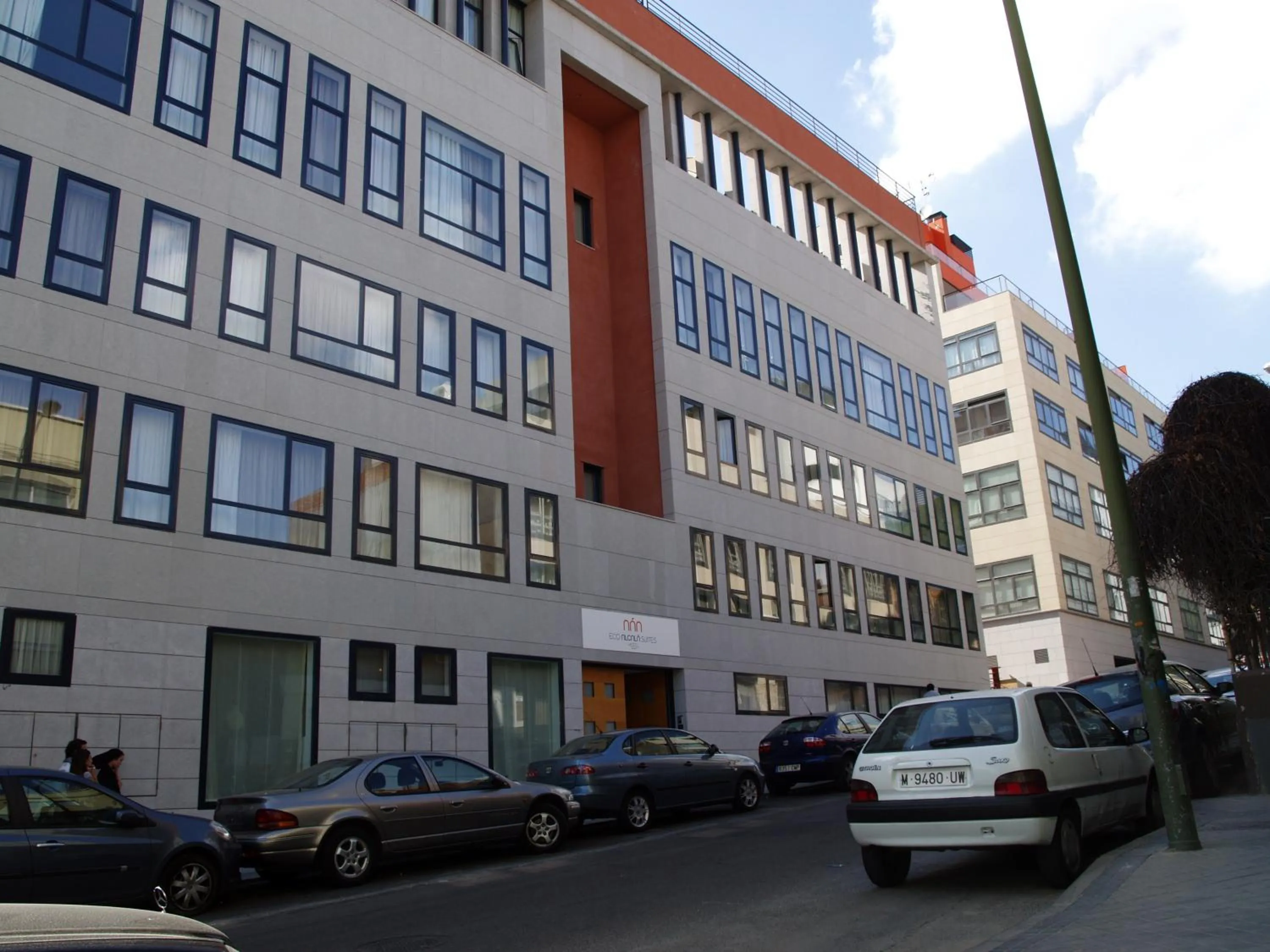 Facade/entrance in Eco Alcalá Suites