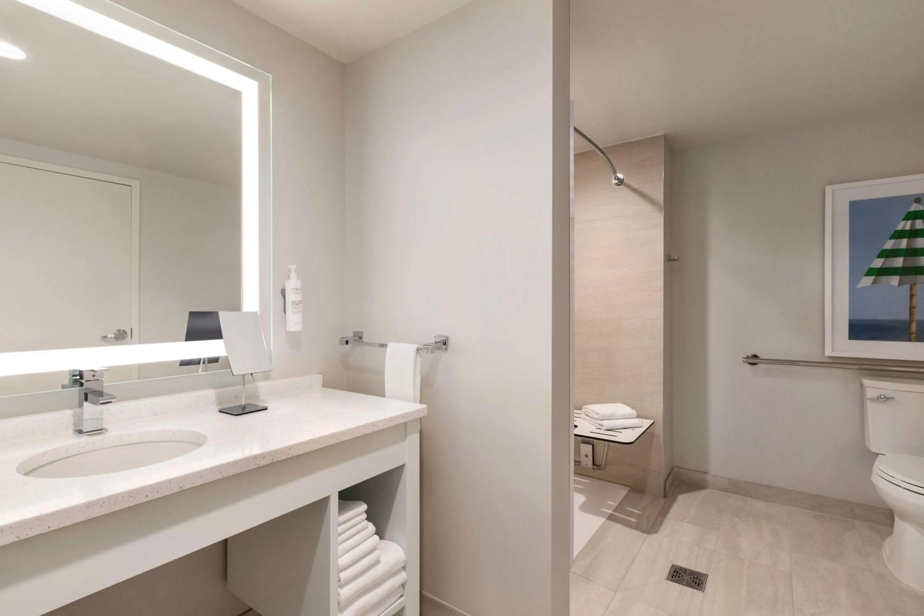 Bathroom in Embassy Suites By Hilton Panama City Beach Resort