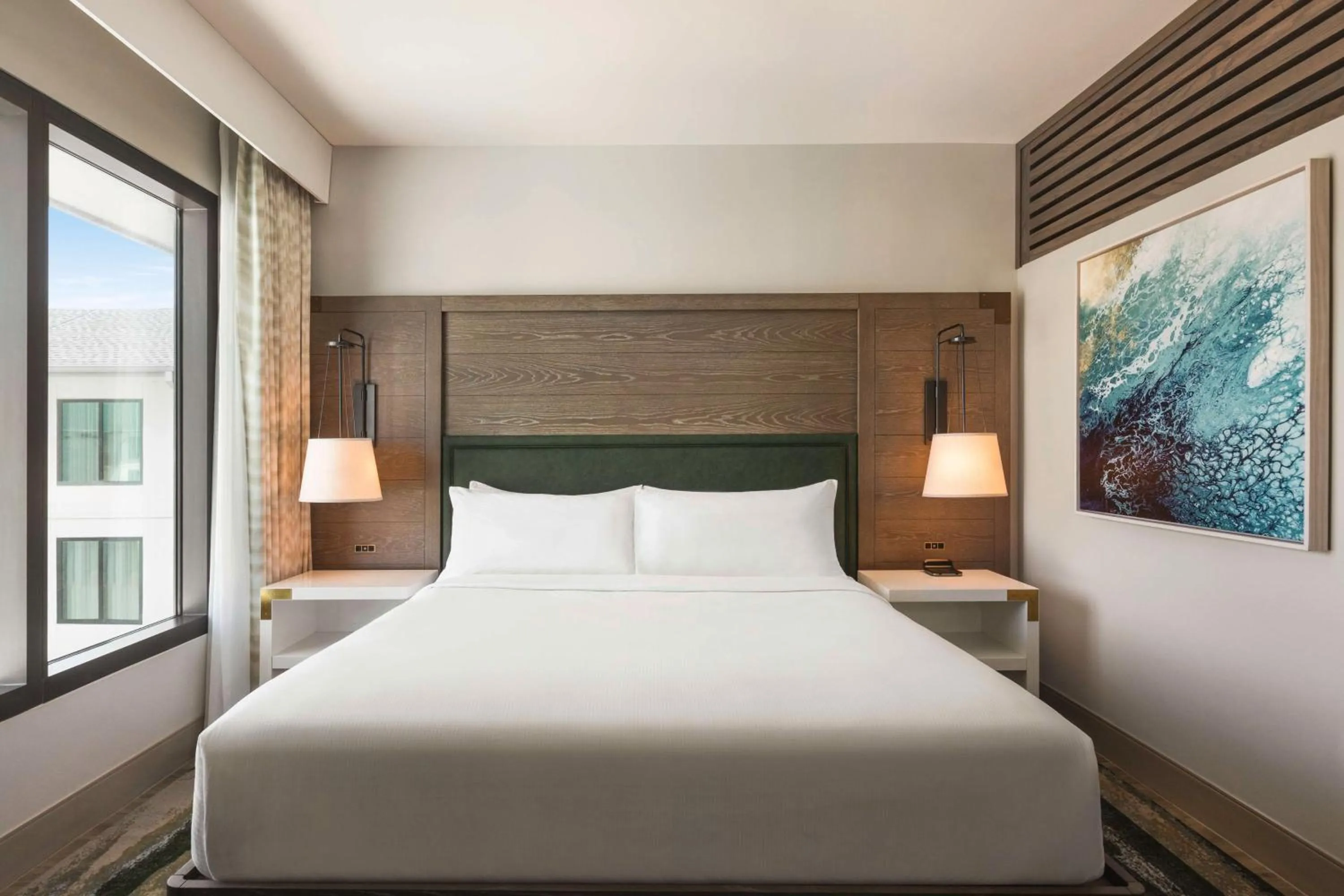 Bed in Embassy Suites By Hilton Panama City Beach Resort