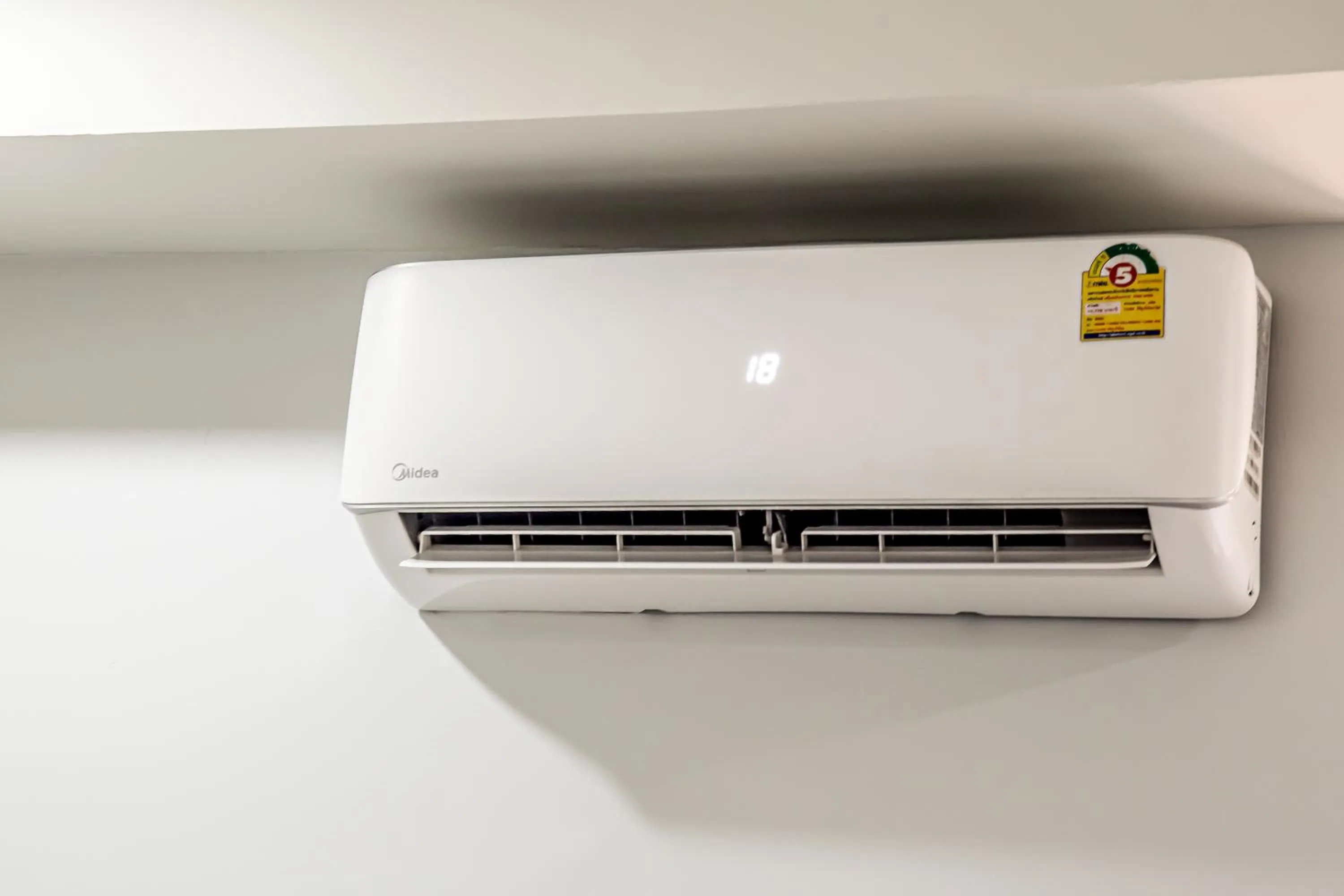 air conditioner in น่าน ม่วนใจ Nan Muanjai Hotel