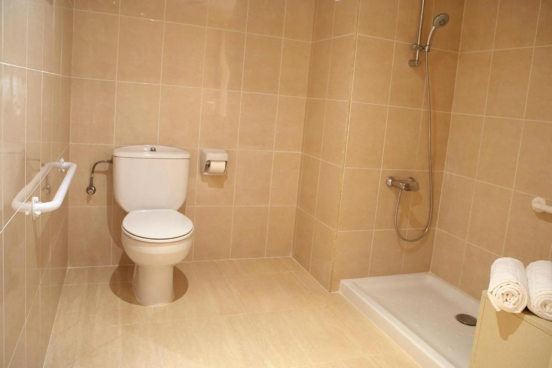 Bathroom in ALEGRIA Plaza Paris 4*Sup