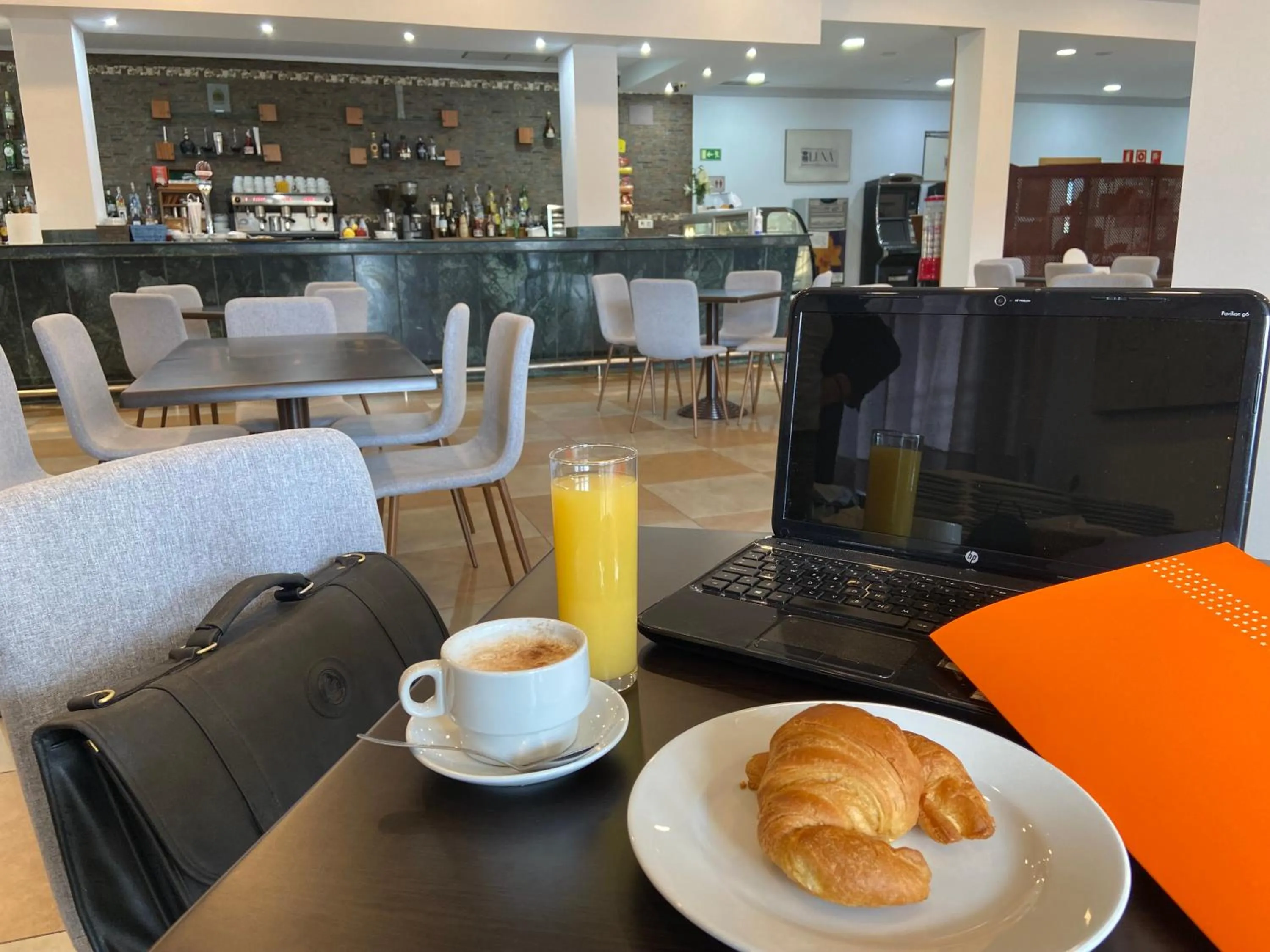 Breakfast in Hotel Montera Plaza