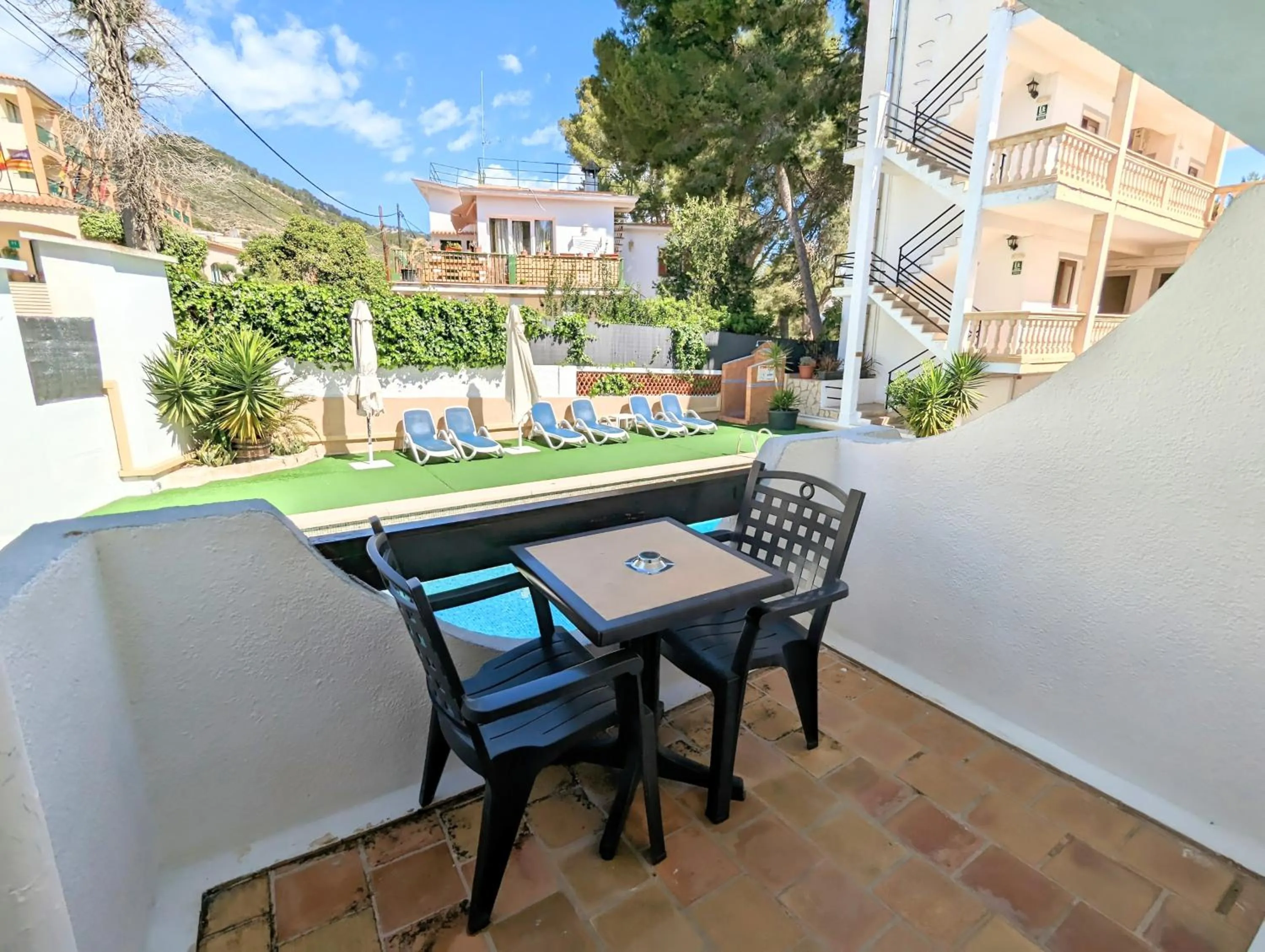 Balcony/Terrace in Don Carlos