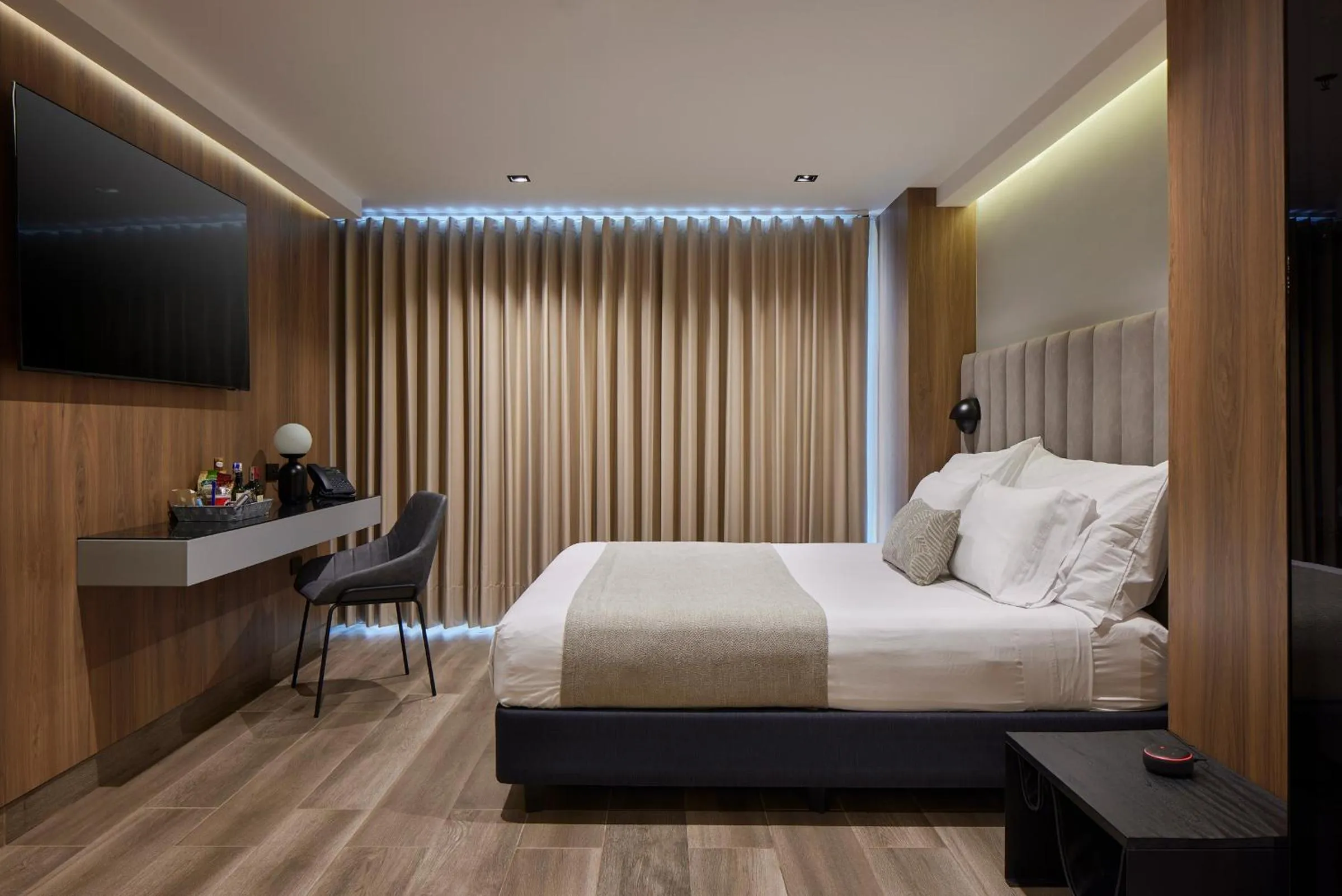 Photo of the whole room, Bed in Hotel Selis