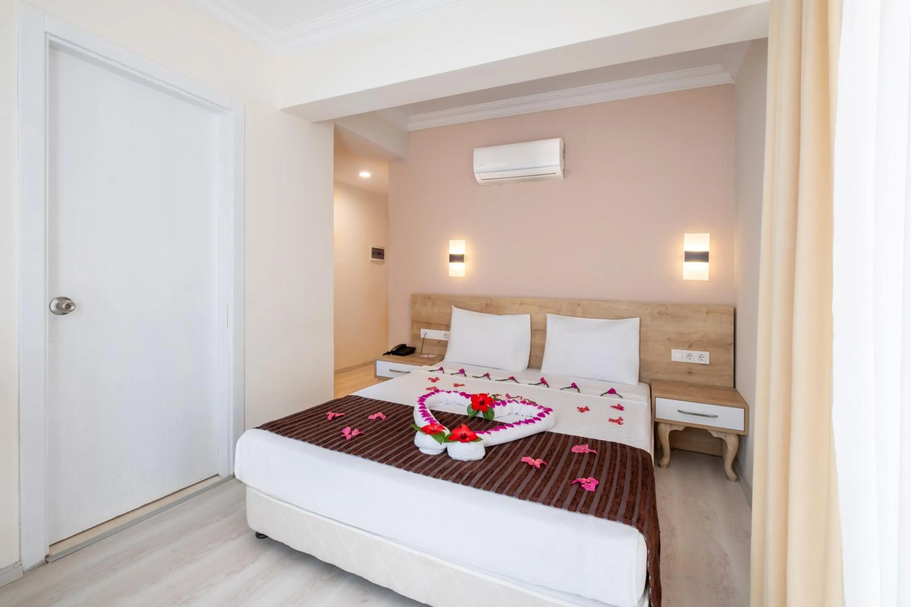 Bed in Viking Beach Hotel & Spa