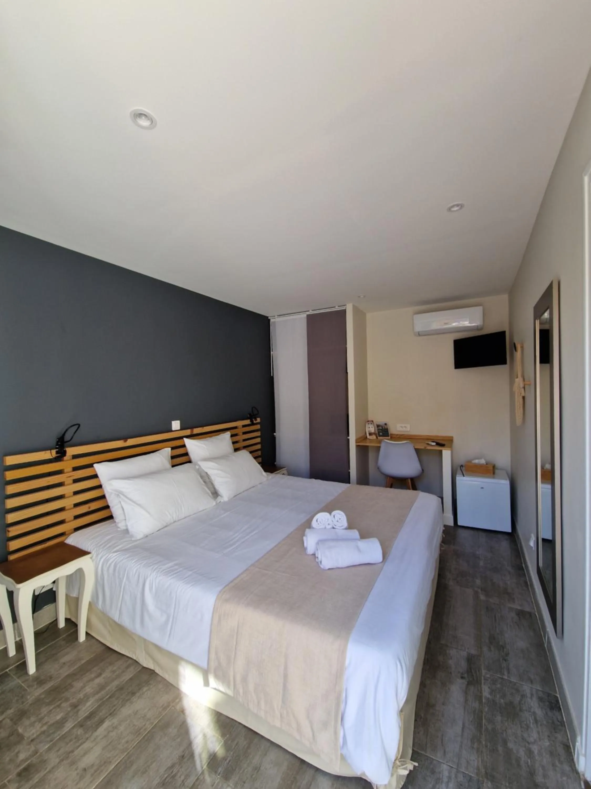 Bedroom, Bed in Le Cosy