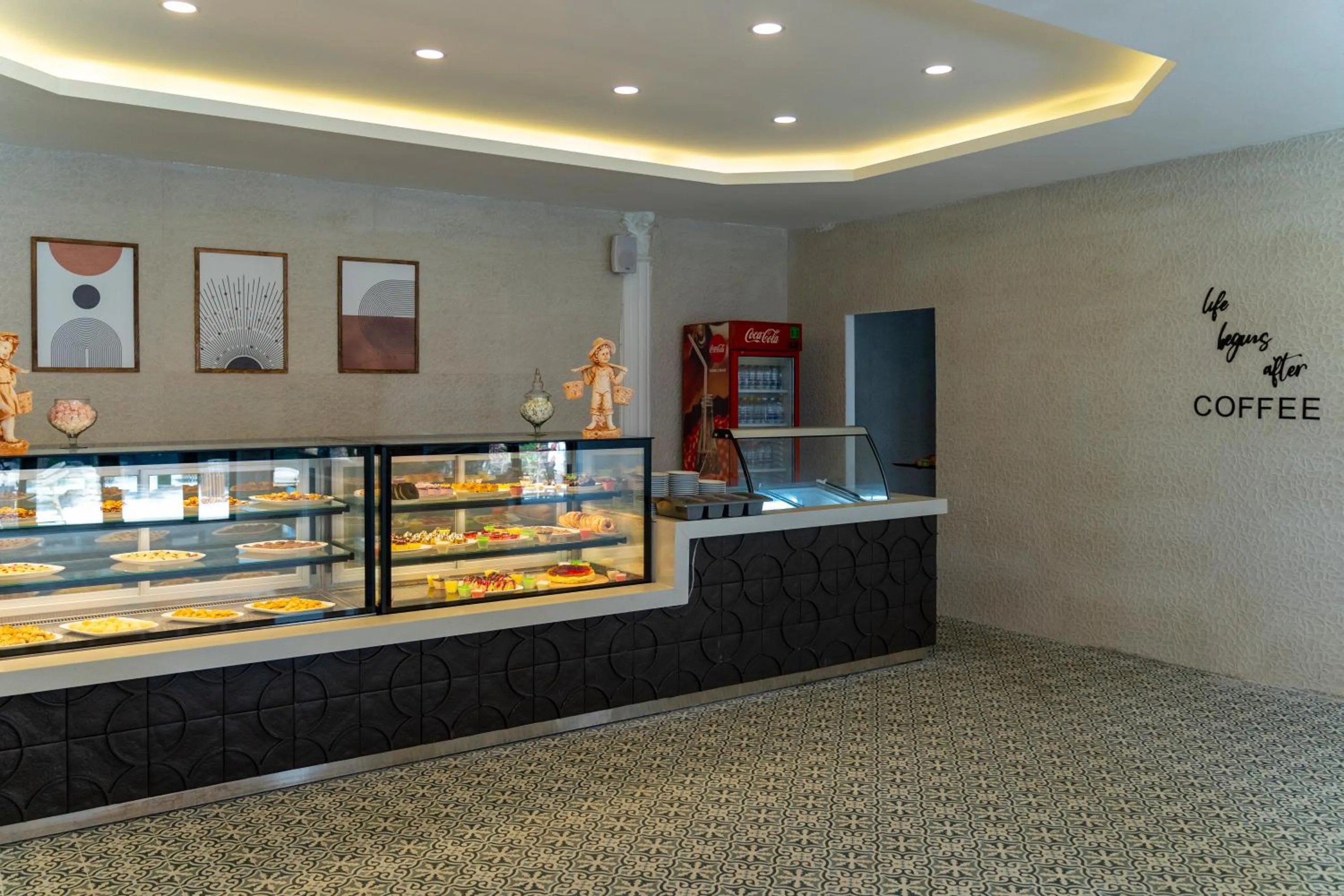 Food and drinks in LUCAS DIDIM RESORT