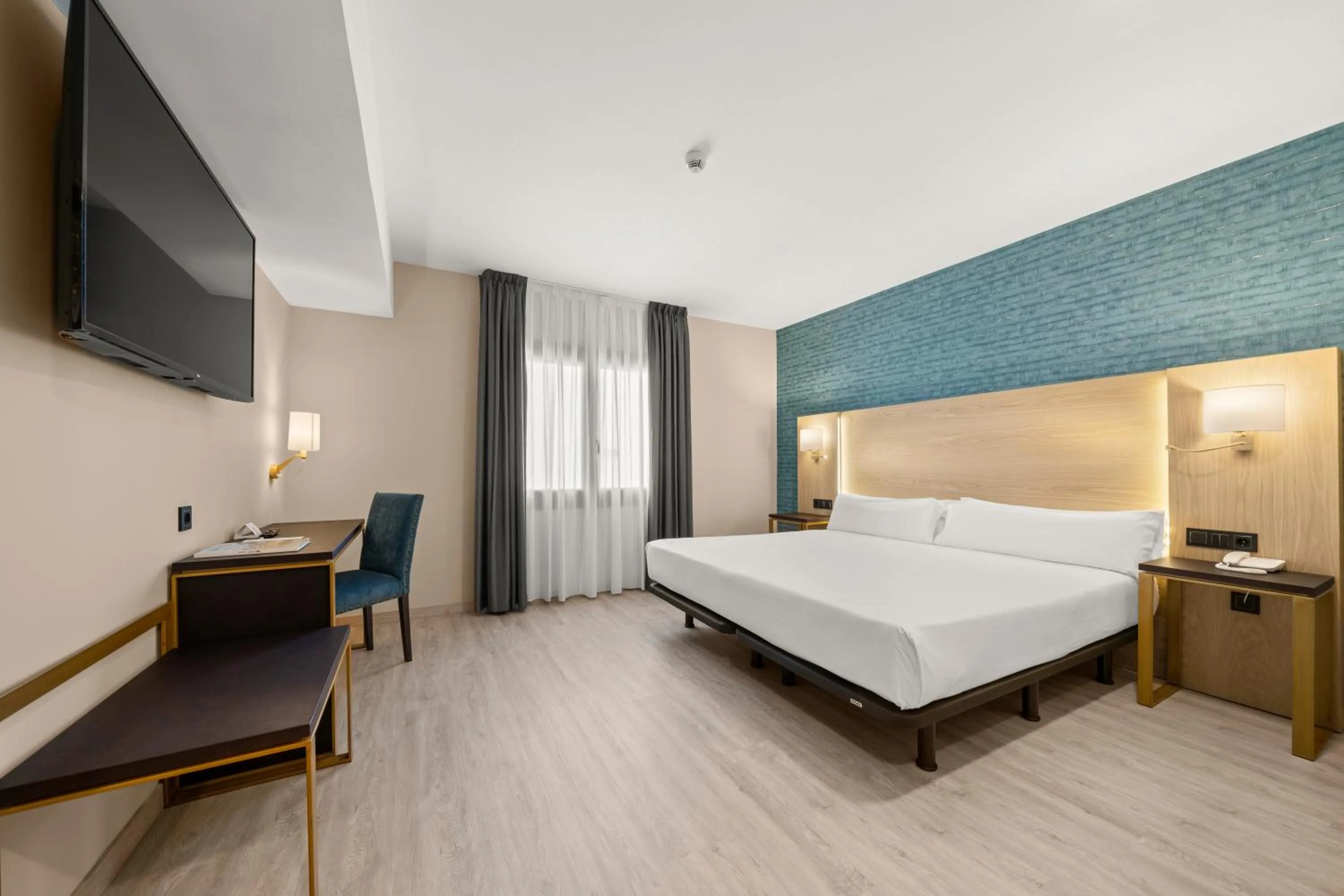 Bed in Hotel Zentral Ramiro I Oviedo