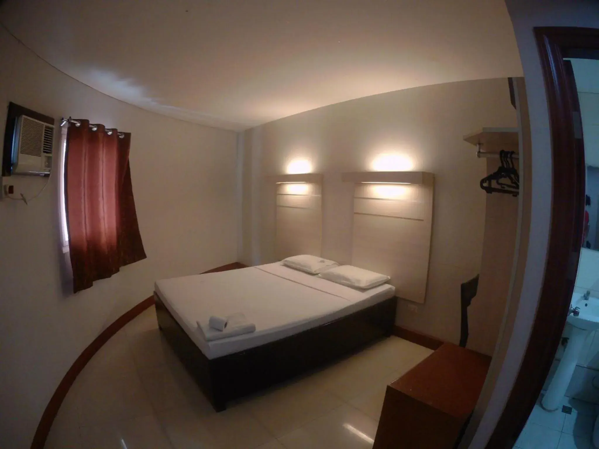 Deluxe Single Room in D' Loft Inn CDO Deluxe Single Room in D' Loft Inn CDO