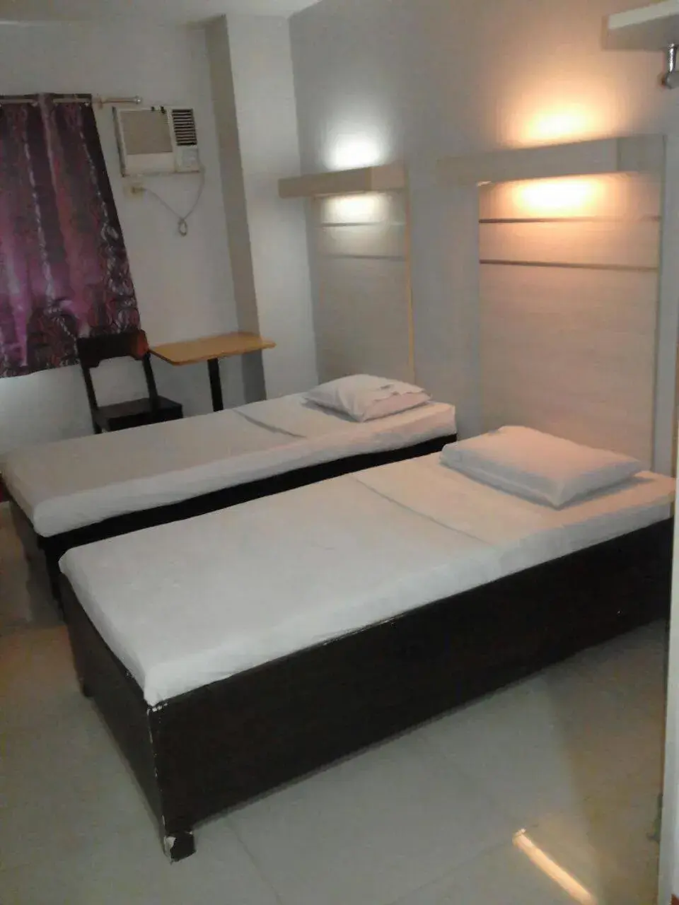 Budget Double Room in D' Loft Inn CDO Budget Double Room in D' Loft Inn CDO