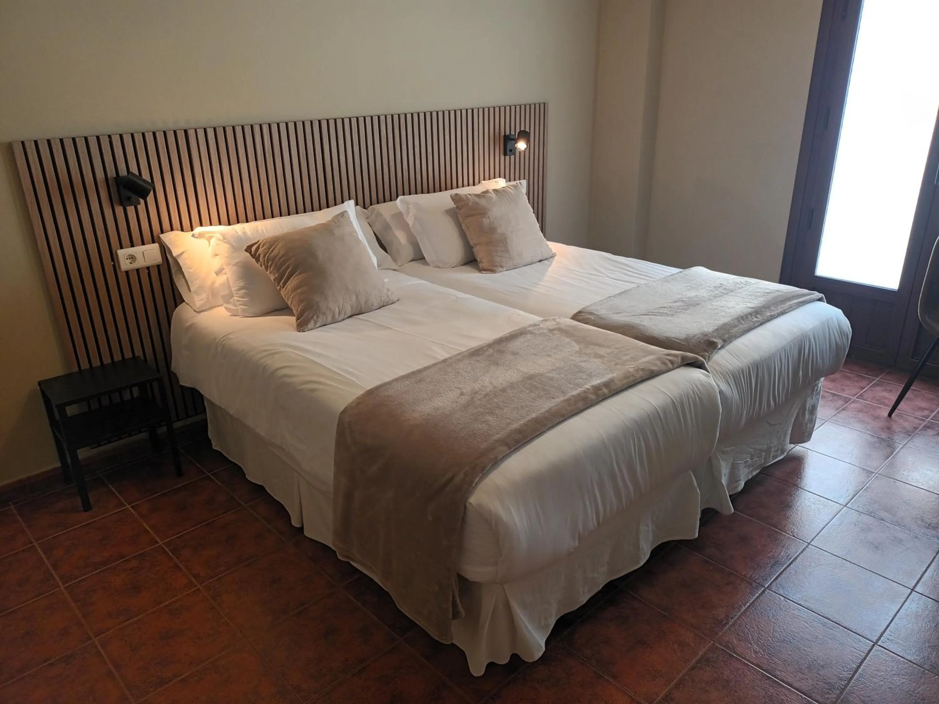 Property building, Bed in Hotel San Francisco