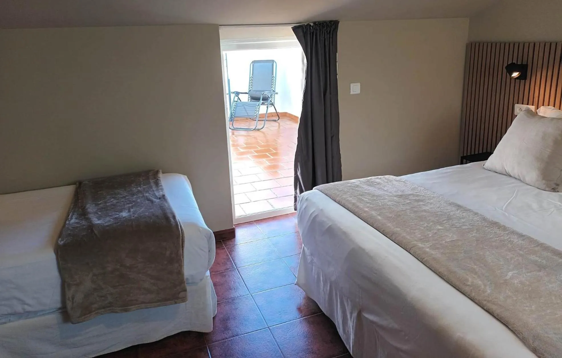 Photo of the whole room, Bed in Hotel San Francisco