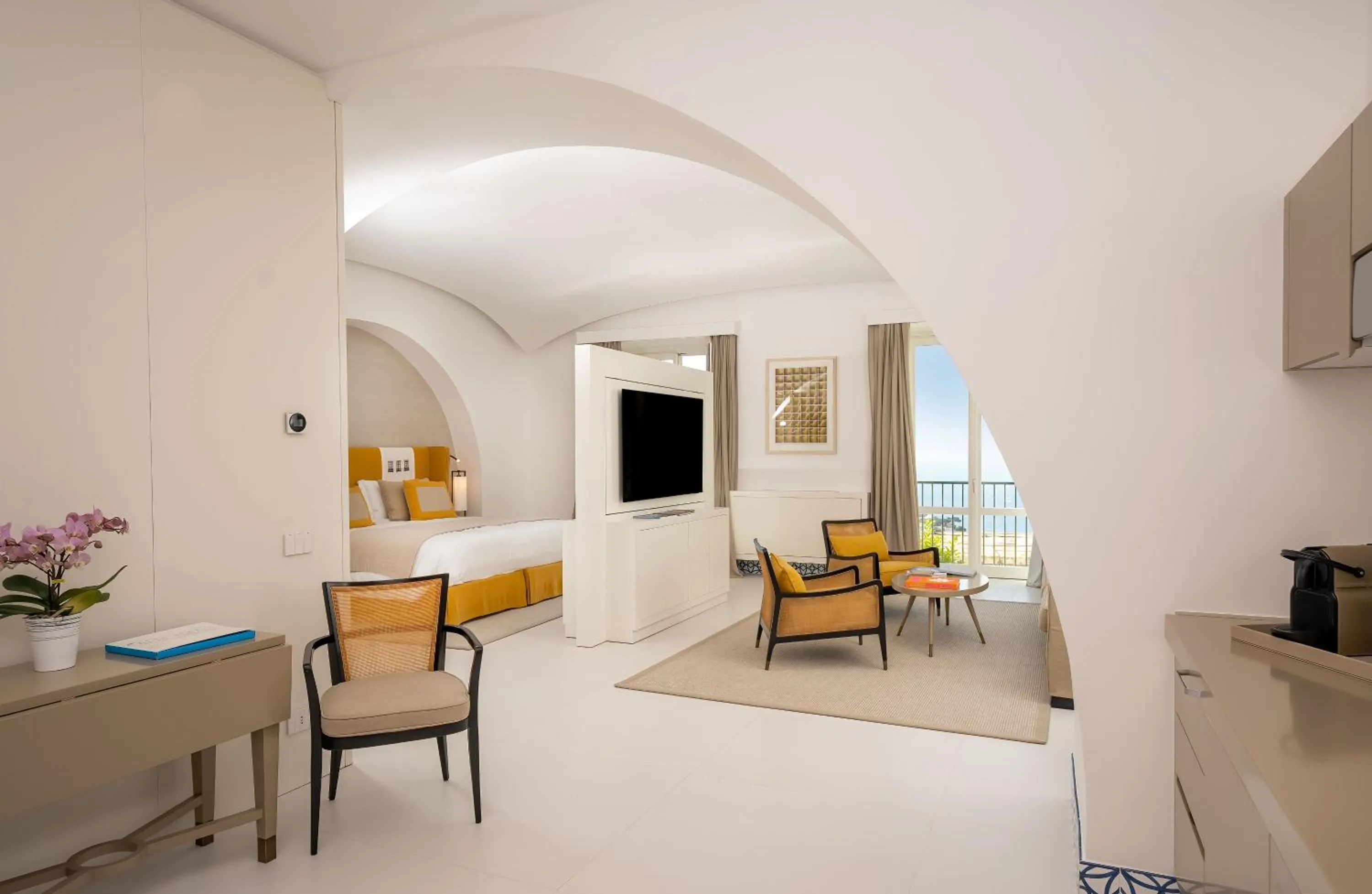 Bed in Palazzo M Capri