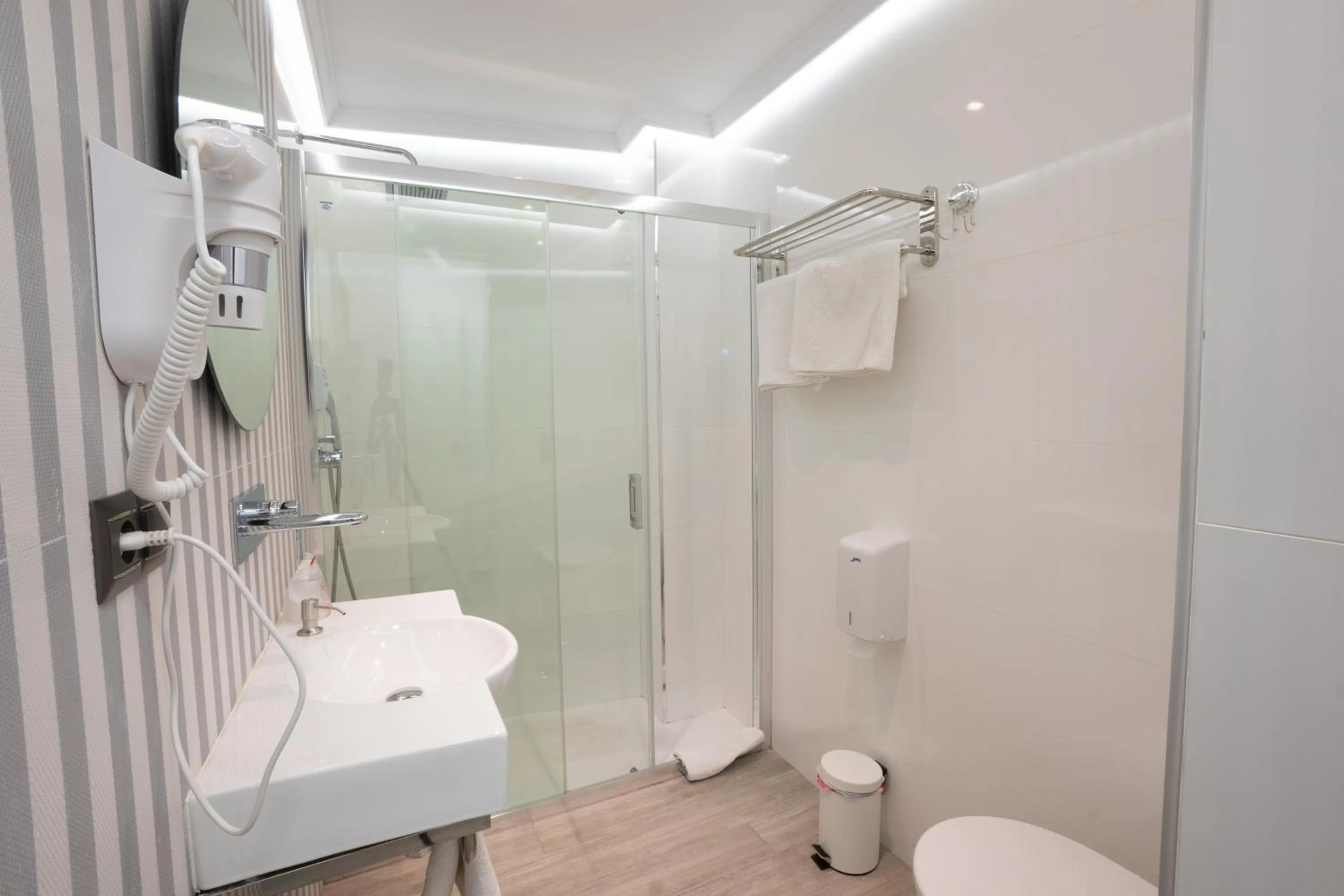 Shower in Apartamentos Abril