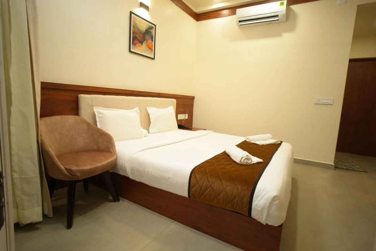 Bed in Royalton Residency