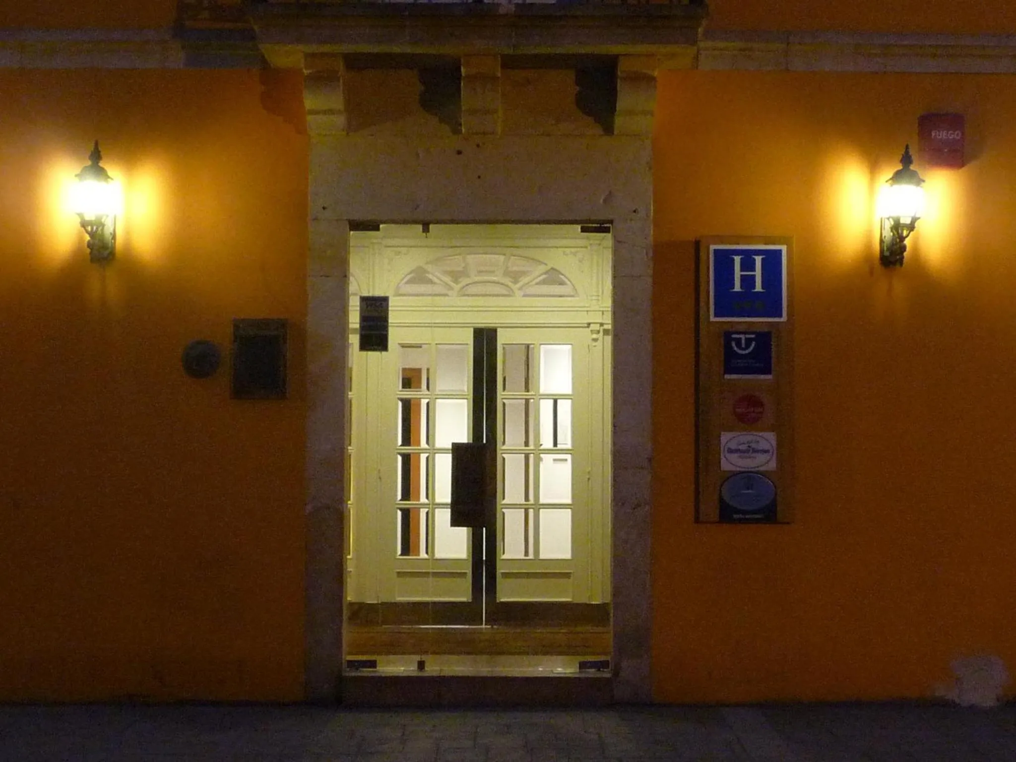 Facade/entrance in Hotel Picos de Europa