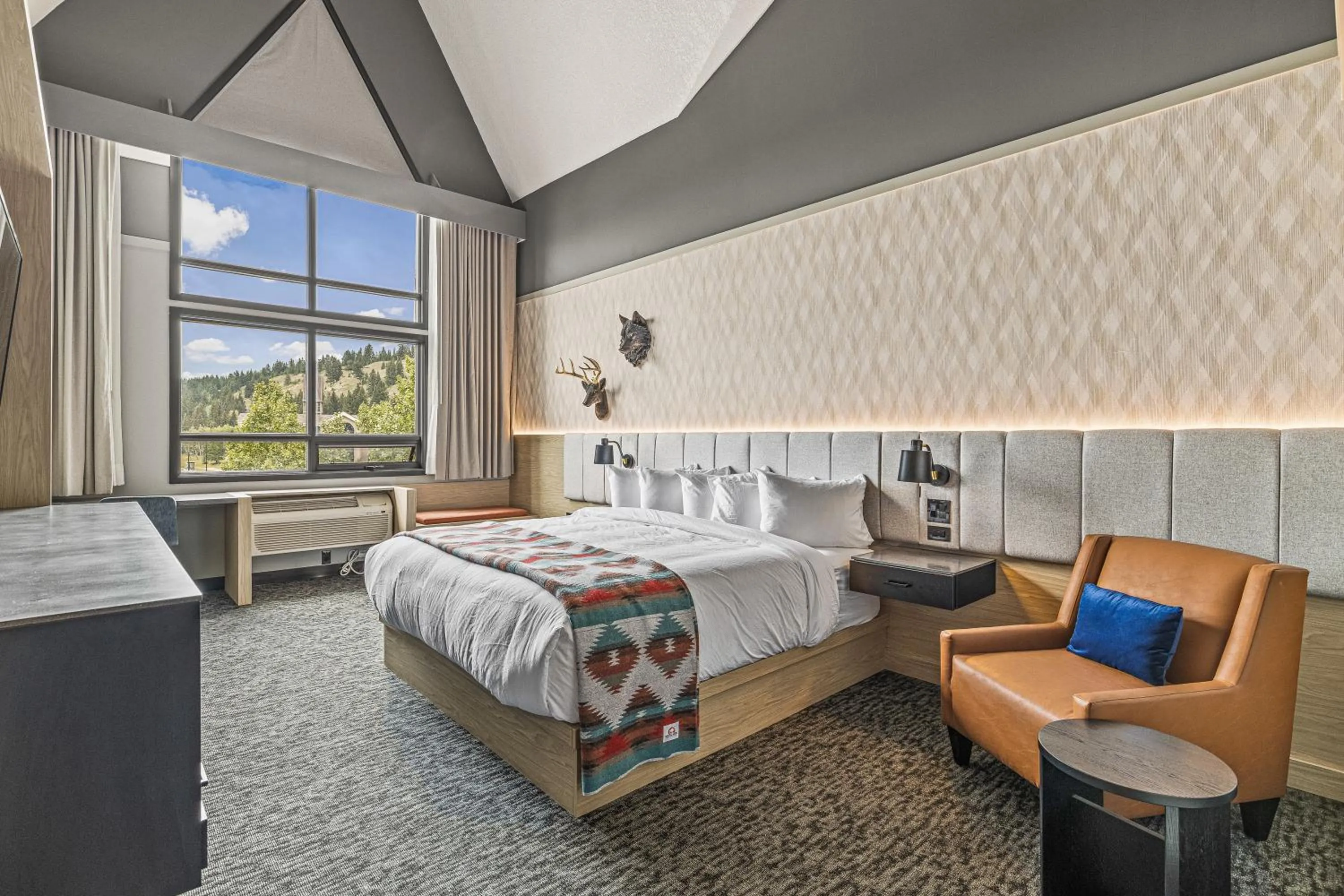 Bed in Everwild Canmore Hotel