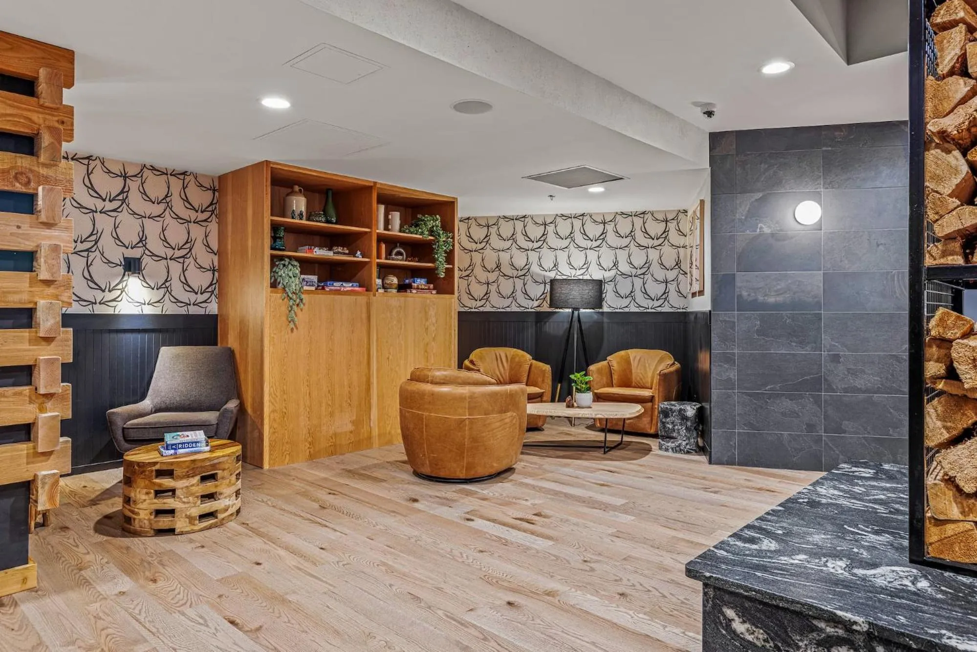 Seating area in Everwild Canmore Hotel