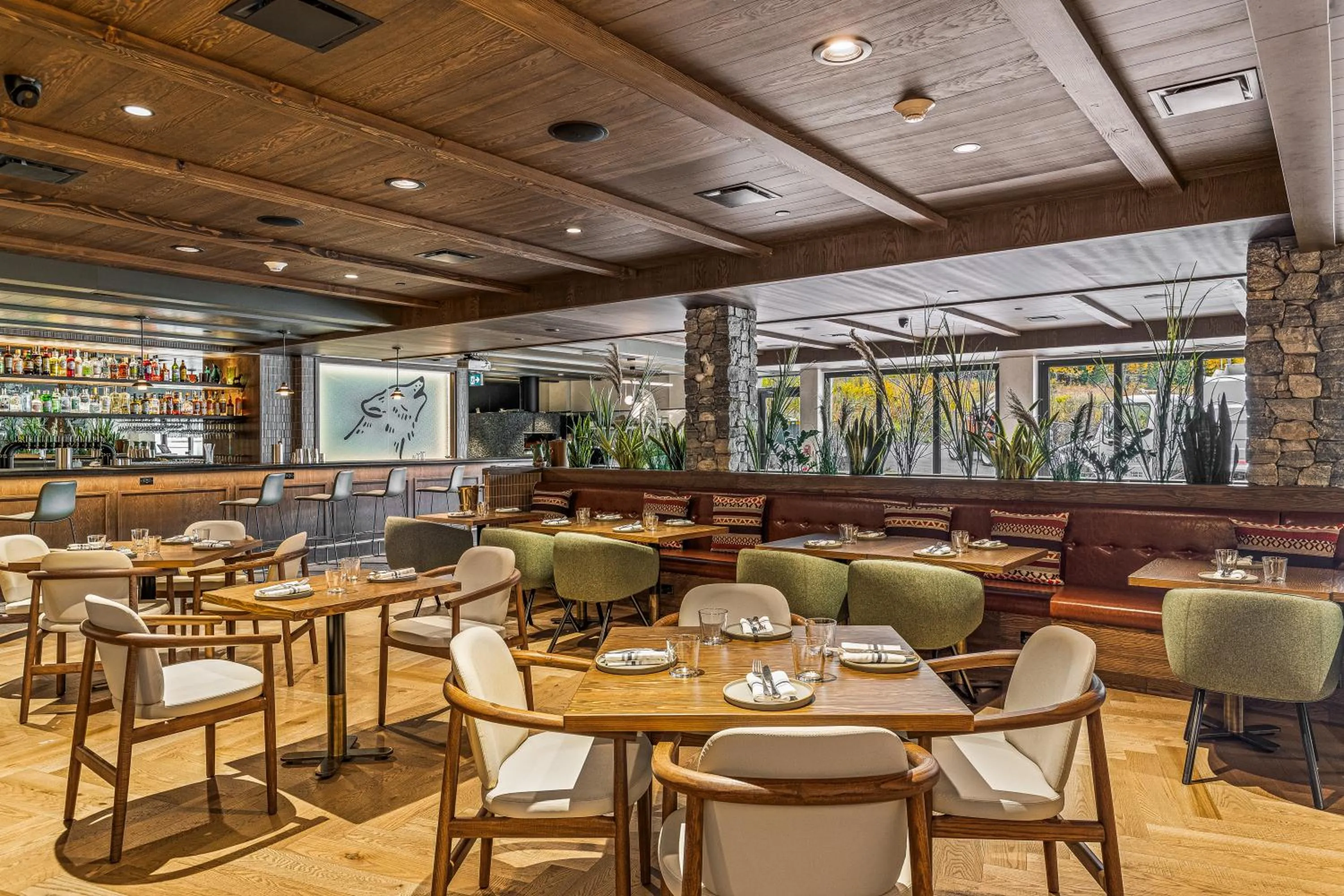 Restaurant/places to eat in Everwild Canmore Hotel