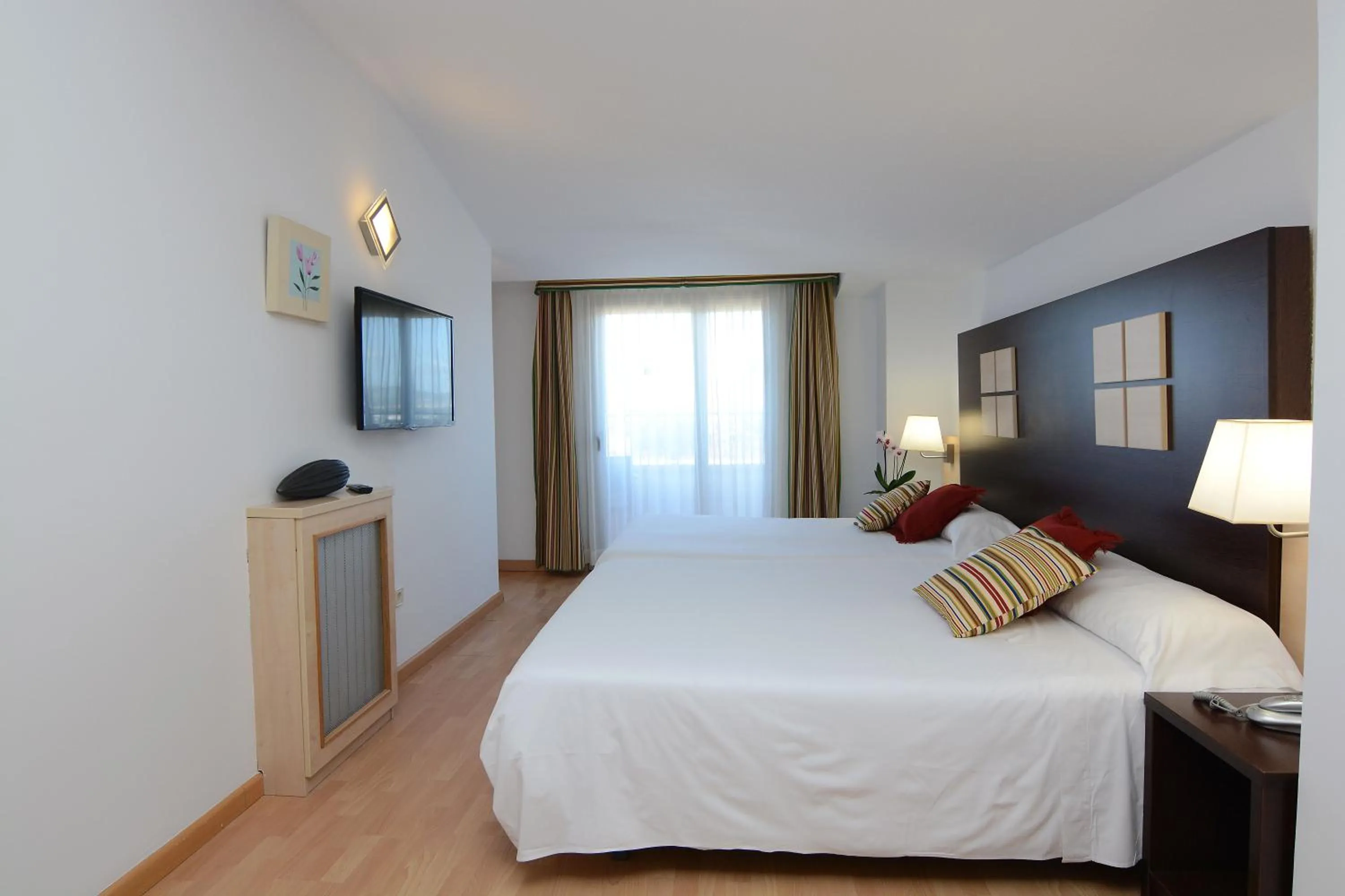 Bed in Don Angel & SPA & Padel- Adults Recommended