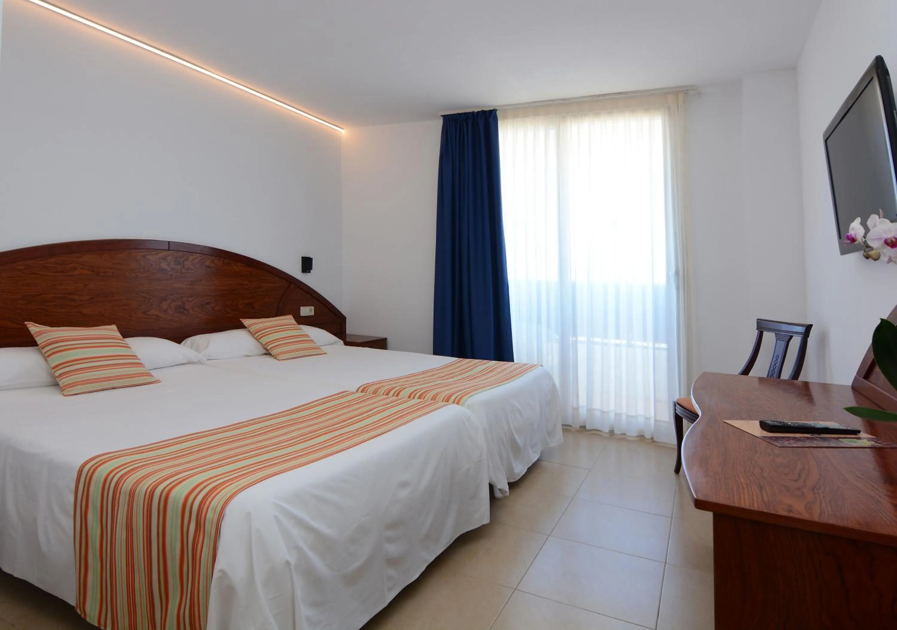 Bed in Don Angel & SPA & Padel- Adults Recommended